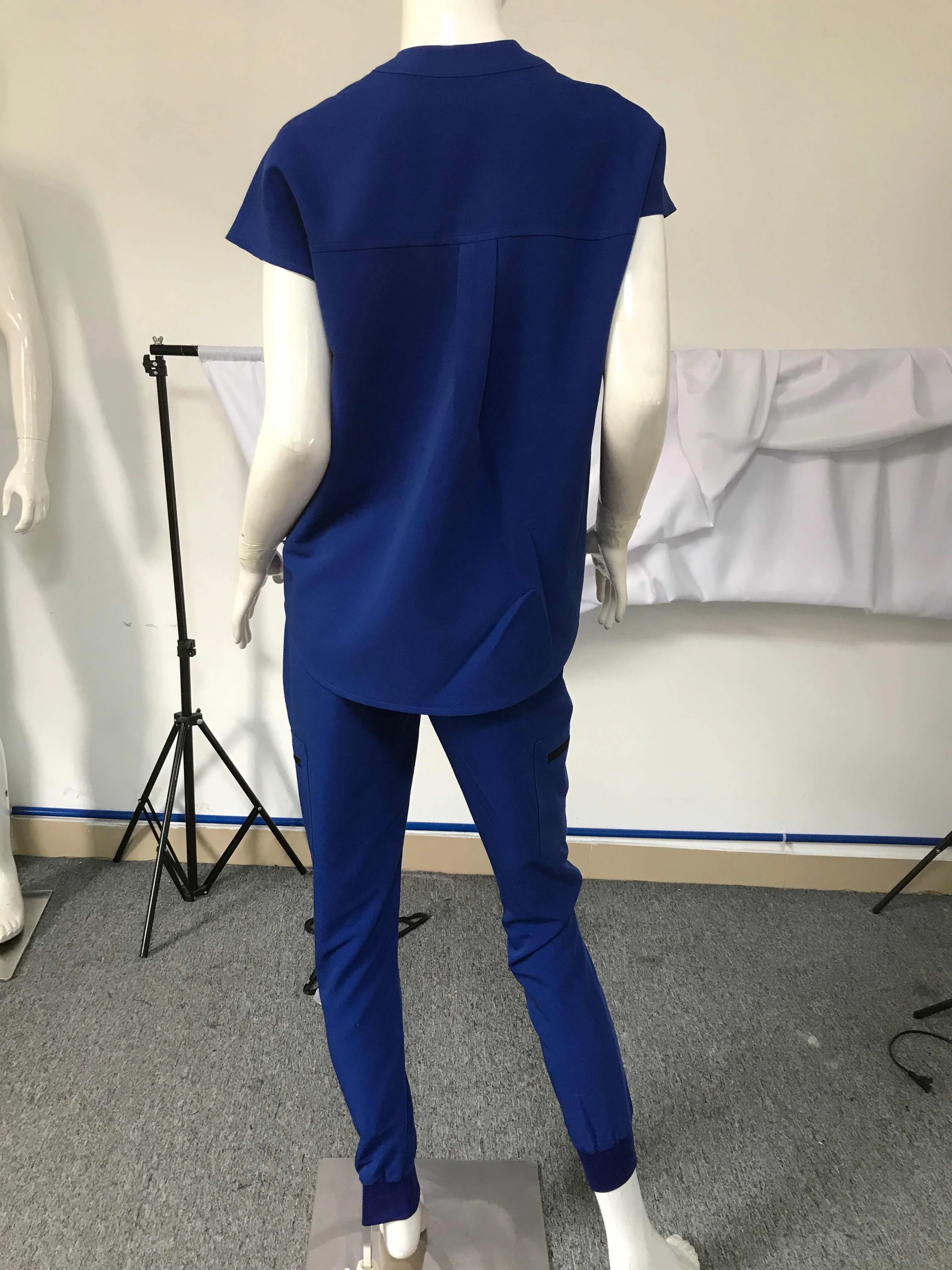 
Custom Doctor Uniforms Medical Nursing Scrubs Uniform With Print Logo 