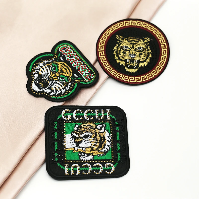 High Quality Design Custom Garment Denim Patch Logo Woven Patch Labels Custom 3d Bear Cloth Embroidery Patches For Clothes Hats