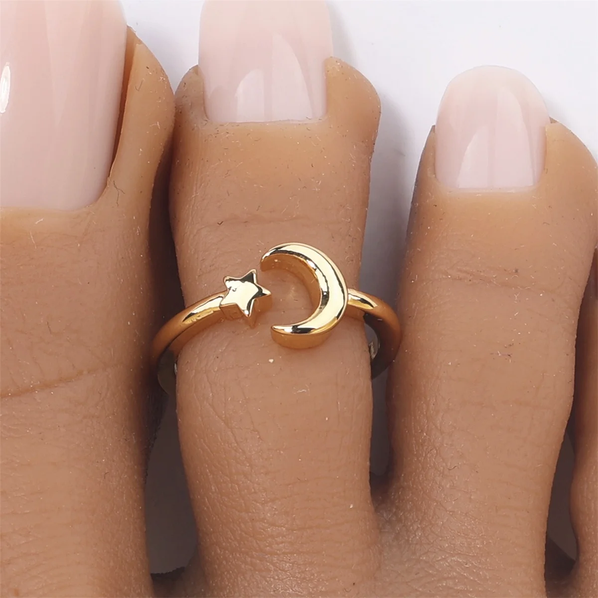 Foot Rings for Women Copper 18K Gold Plated Jewelry Moon Stars Small Size Adjustable Open Toe Rings Summer Beach Foot Jewelry