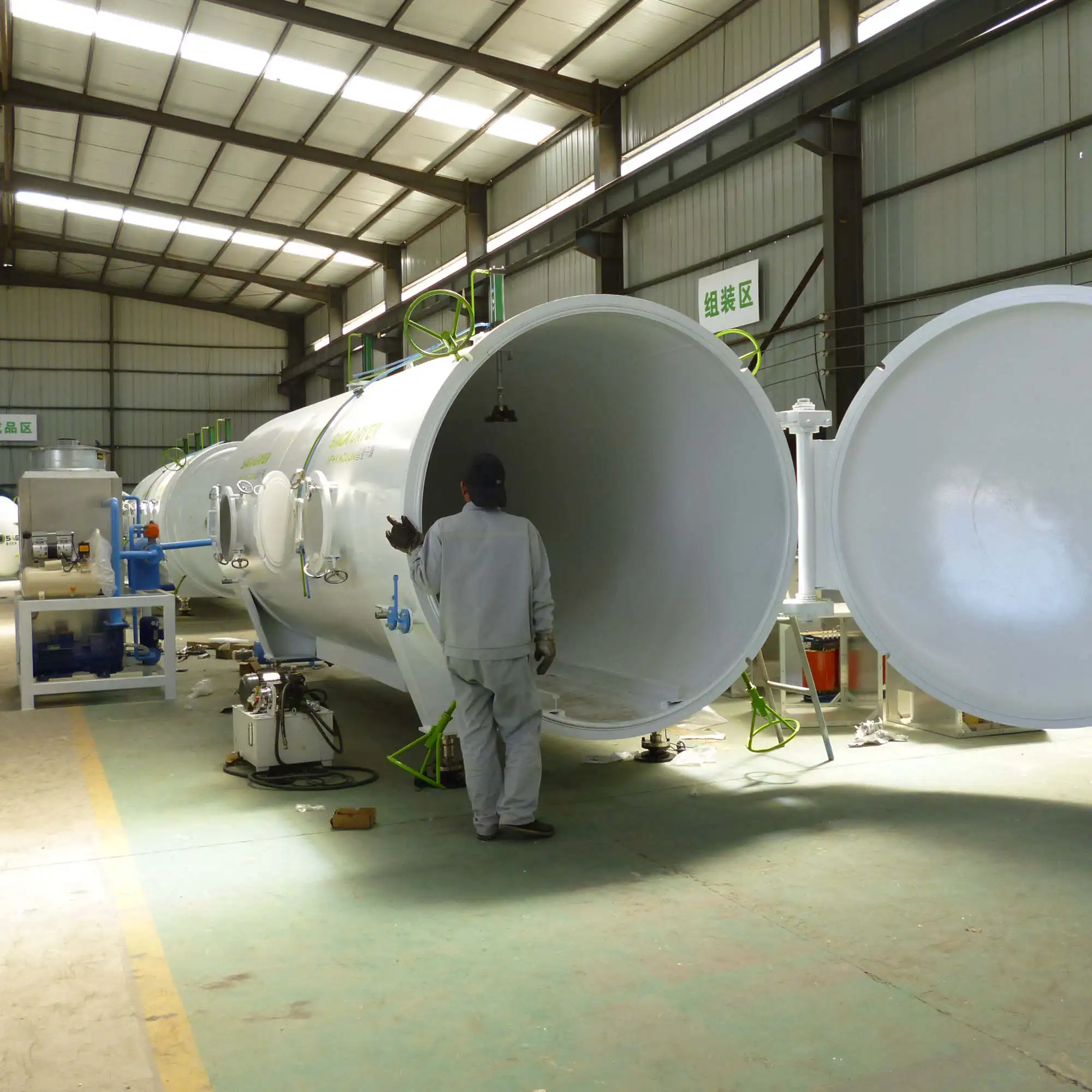 Wood Dryer Machine Vacuum Oven Drying Timber Kiln SAGA 4.5 Cubic Meter