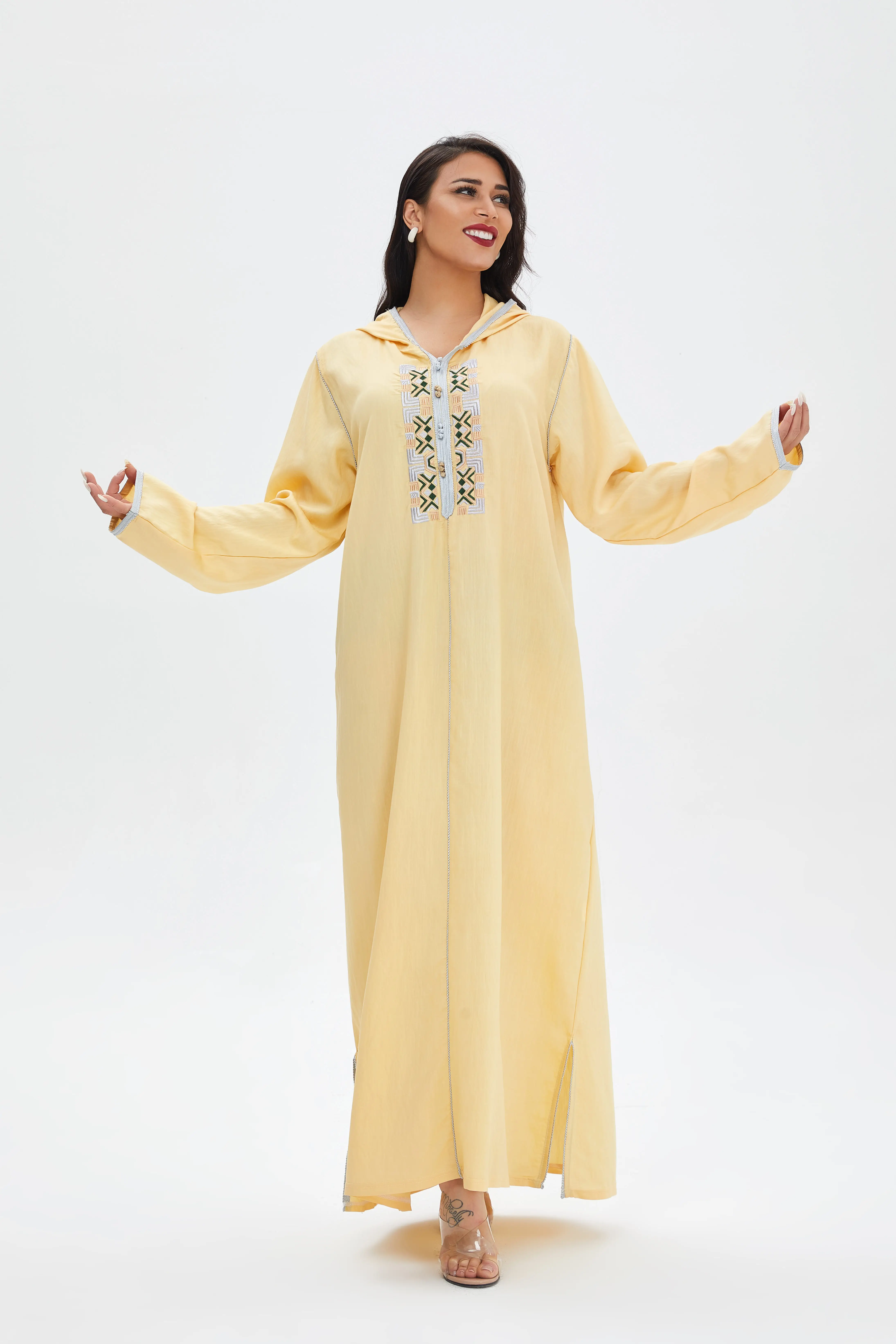 
2021 New arrival embroidery long sleeve hoodie casual robe muslim kaftan dubai moroccan dress islamic islam clothing 