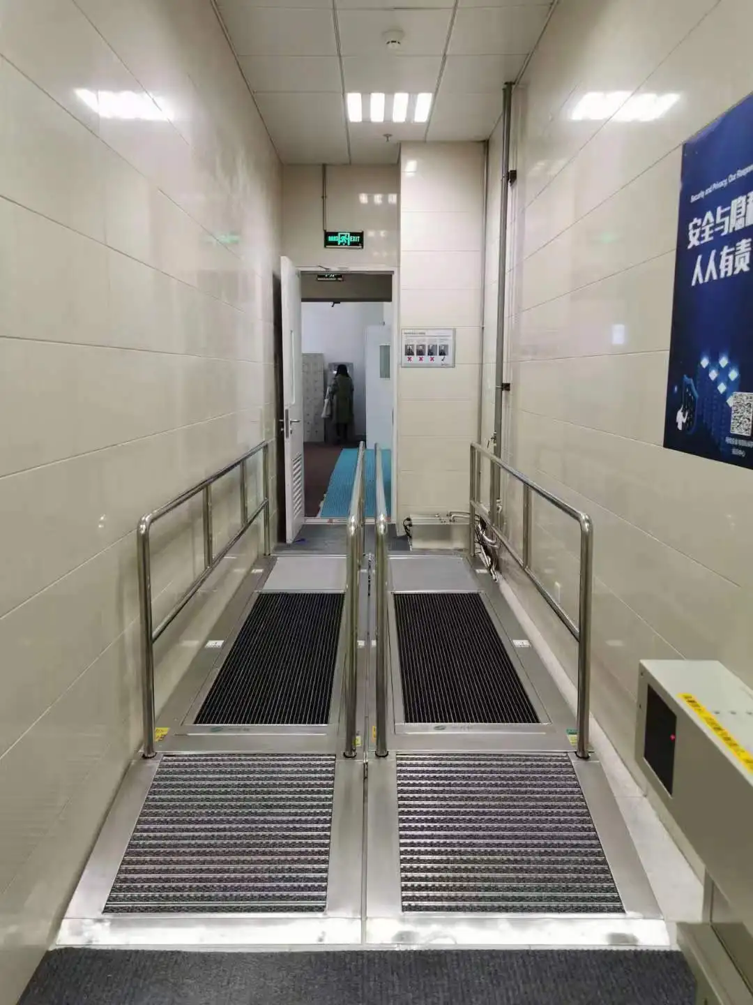 Dustless workshop disinfection l dust removal intelligent shoe sole cleaning machine