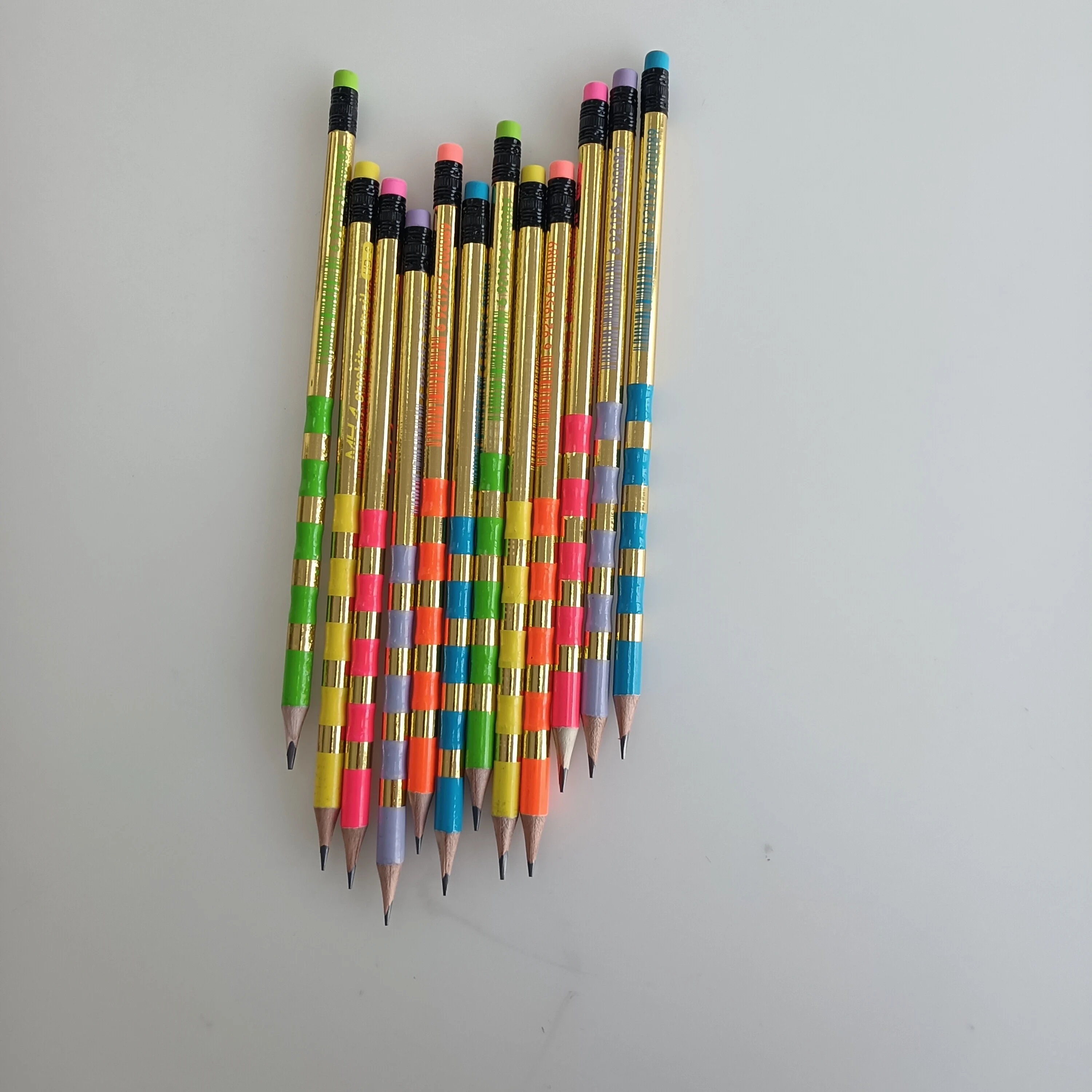 Customized logo graphite pencil round yellow bulk hb pencil for student wooden with eraser standard pencils