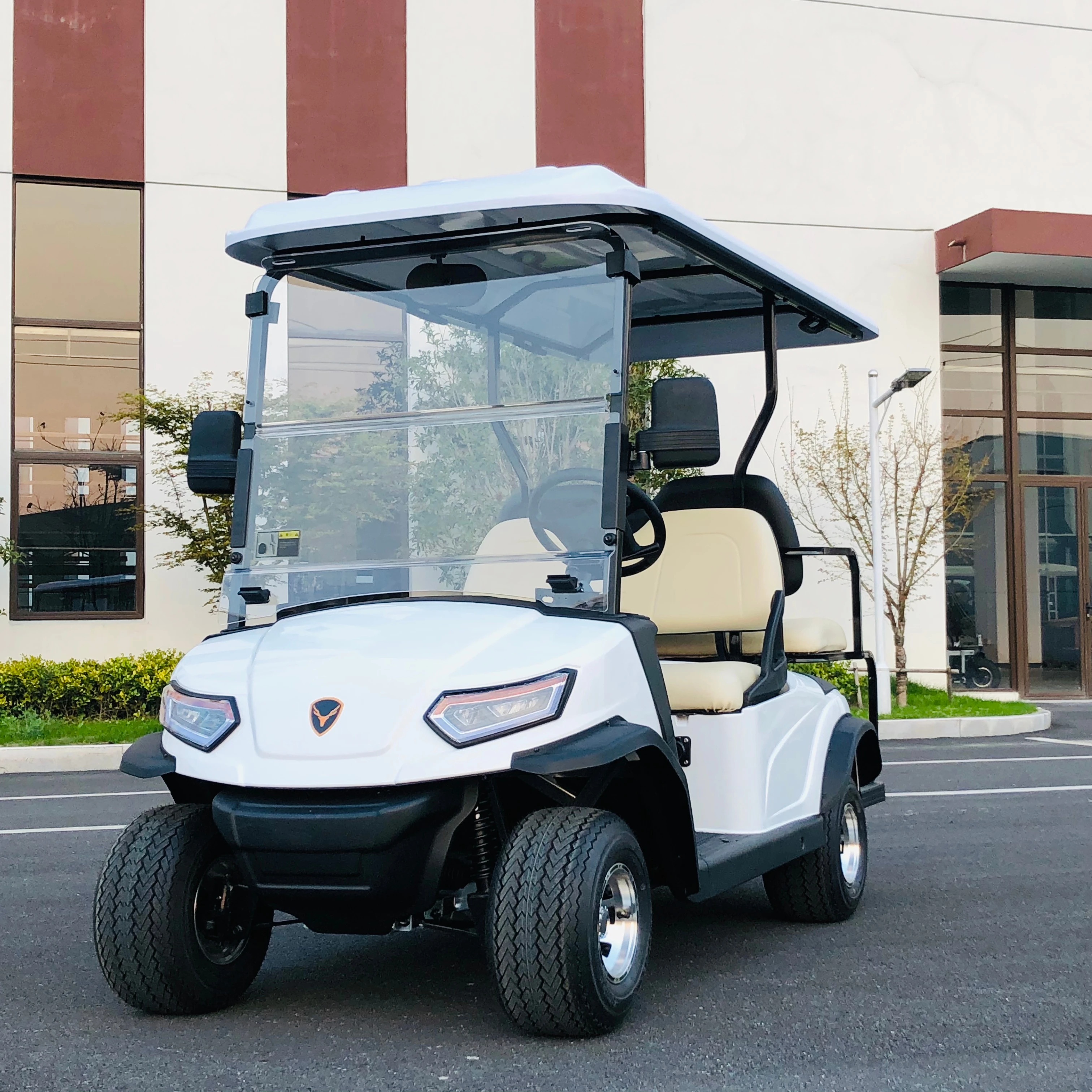 LEROAD New Commercial L2+2 White GOLF CART Elegant Windshield 4 Seats Electric Golf Cart
