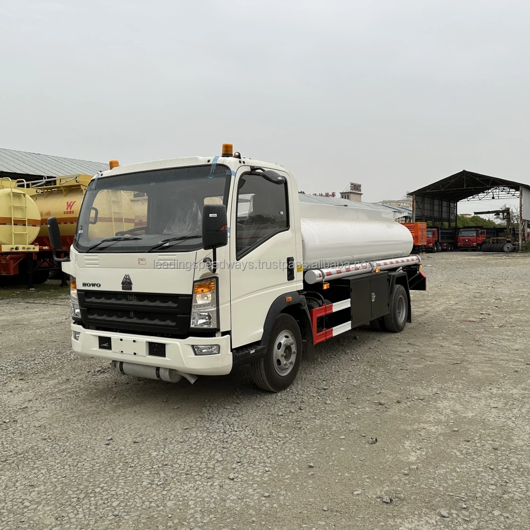 Sinotruck Howo 4X2 high quality 10000L fuel dispenser tanker truck 10cbm oil tank truck