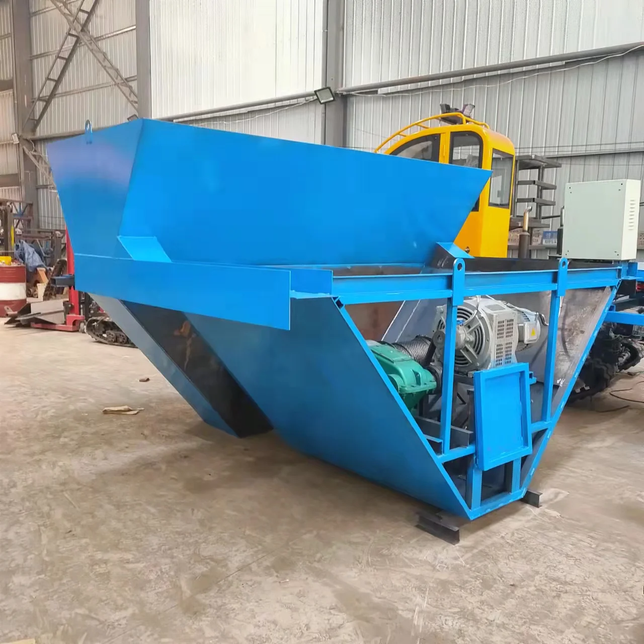 Self Propelled Cement Ditch Machine  Water Channel making Machine