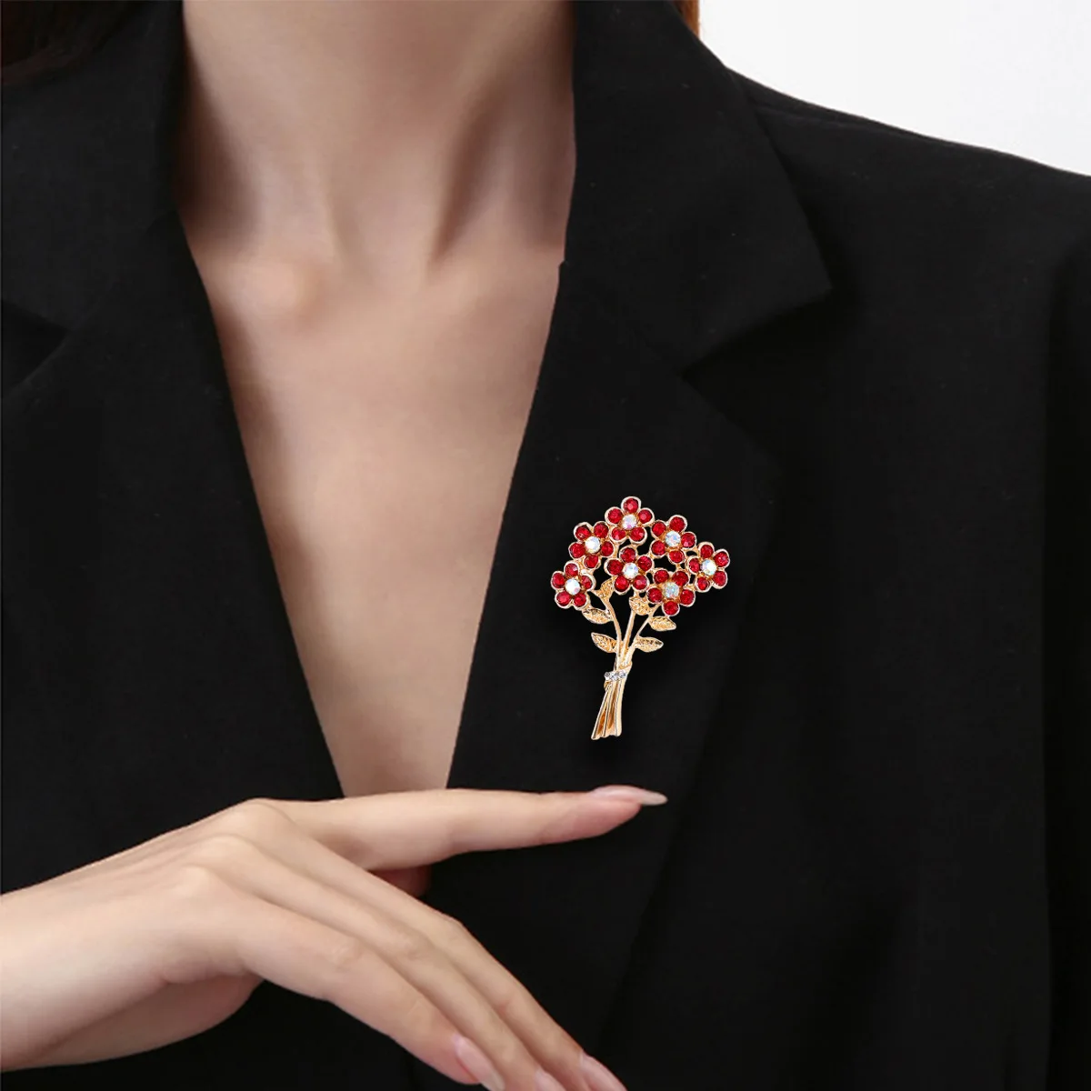 Retro fashion brand exquisite bouquet pearl brooch new alloy diamond flower brooch