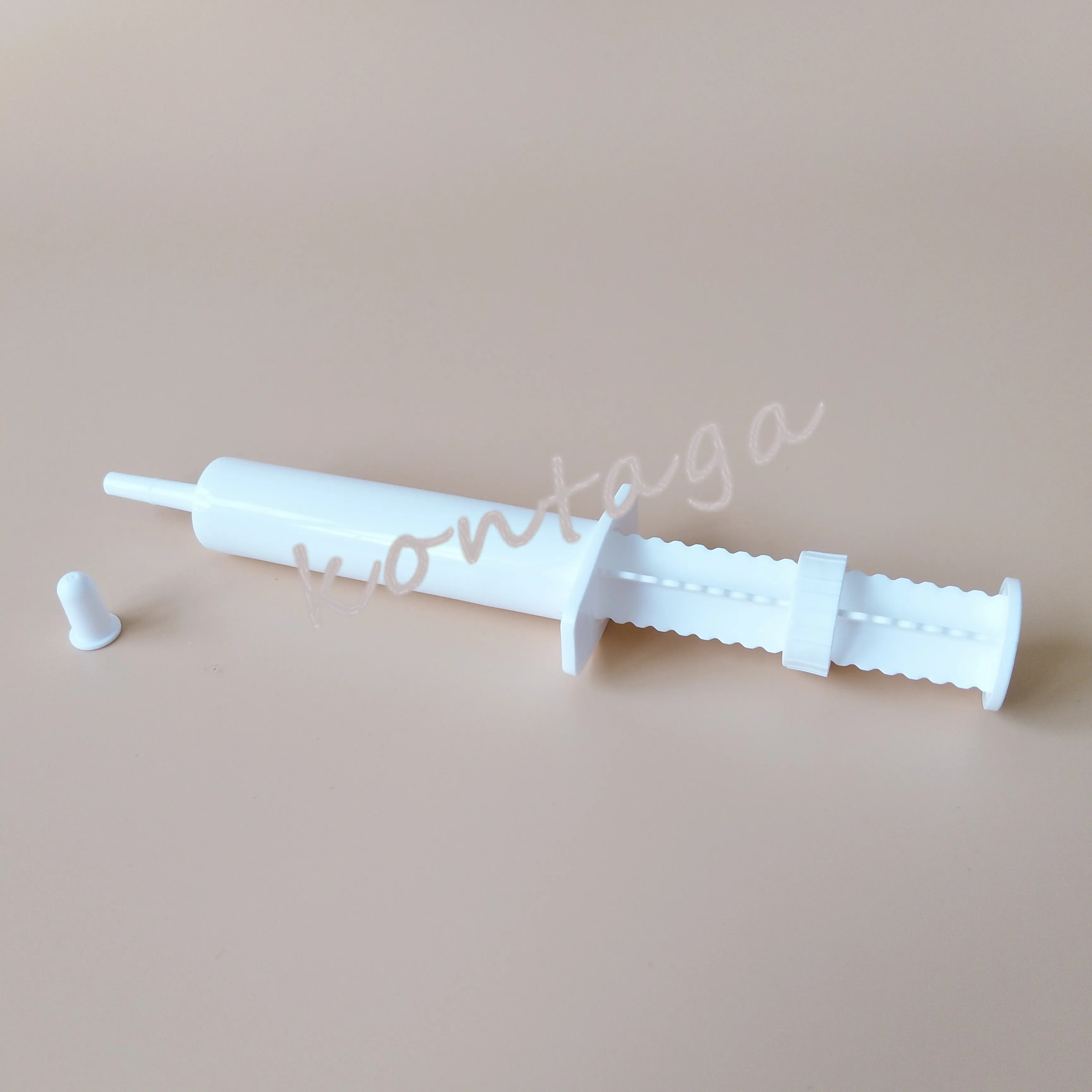 good quality white color popular veterinary plastic syringe 10ml,20ml,60ml for animals