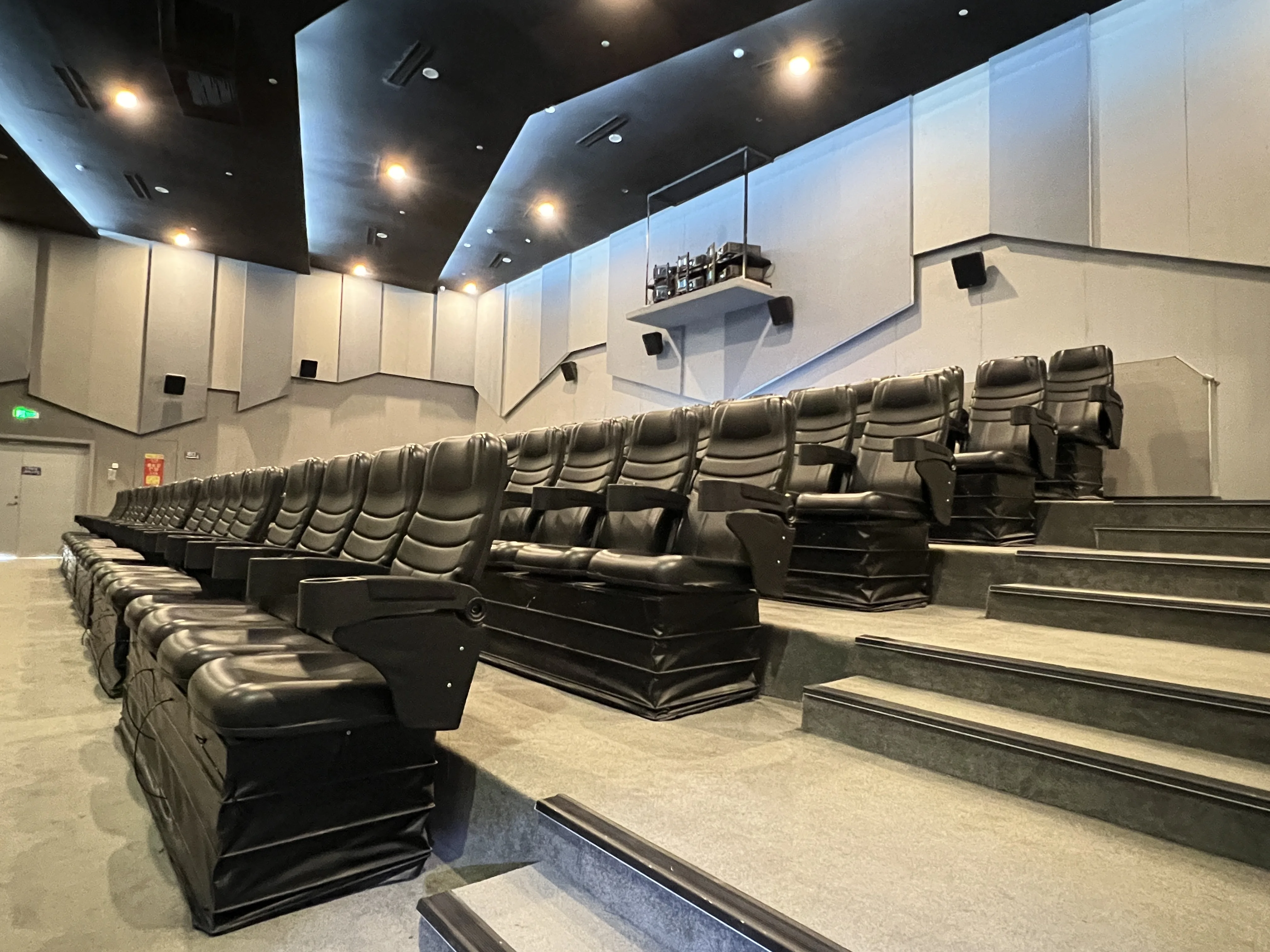 High-quality 4d Movie Cinema with Special Effects