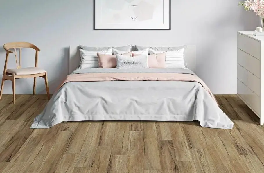 Waterproof SPC Click Plastic Flooring 7mm 8mm Thick Wear Resistant Vinyl with PVC Indoor Use Grain Surface Treatment