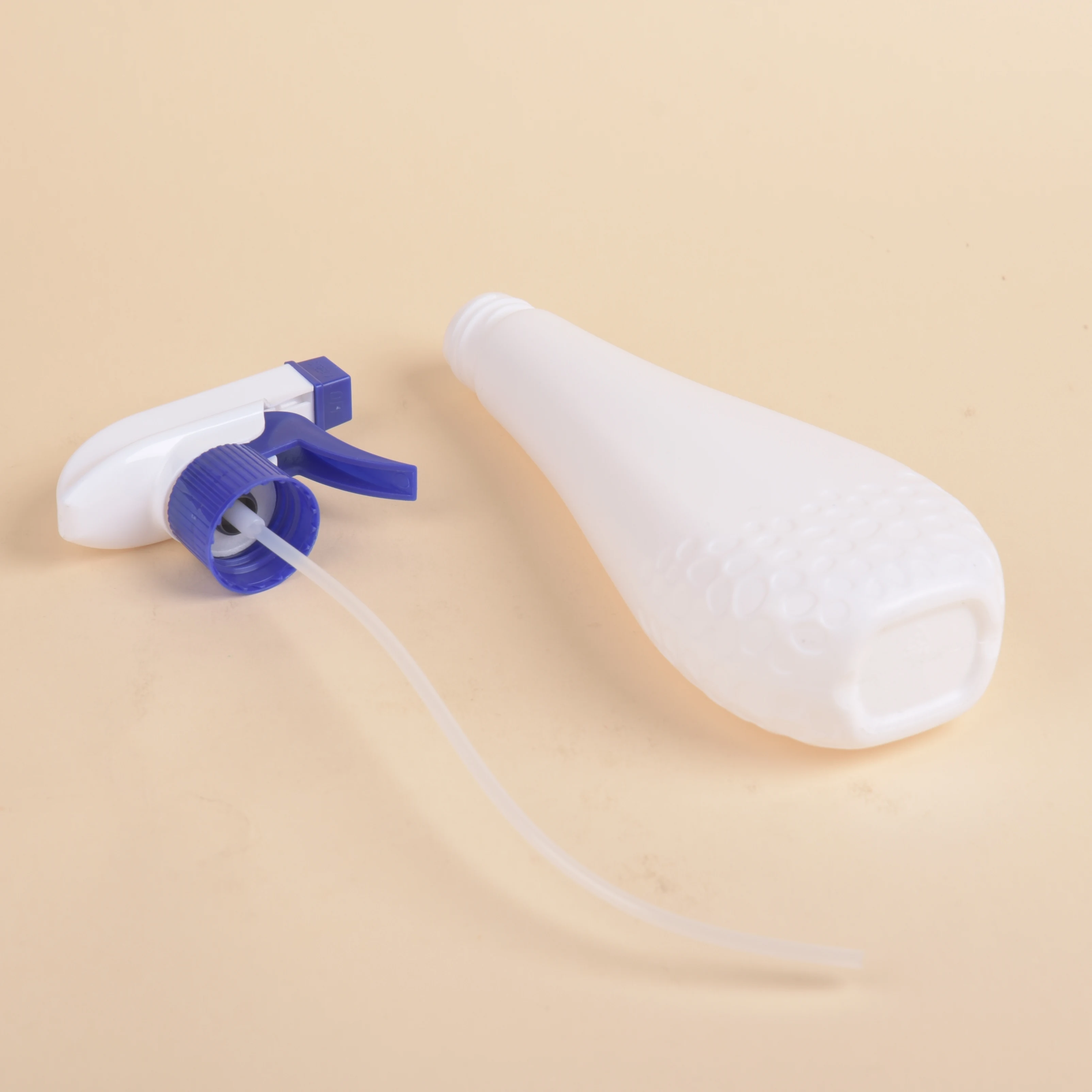 BEIXUAN Adjustable Nozzle Trigger Spray Water Cleaning Bottle 500ml 750ml 1000ml