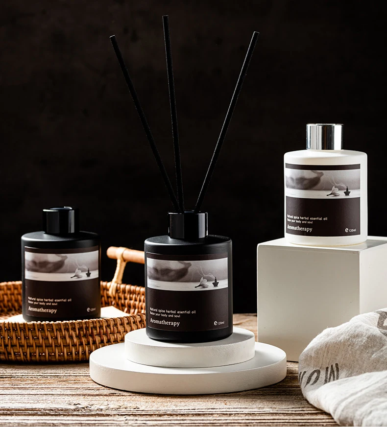 Aroma Diffuser 120ml Home Fragrance Essential Oil Reed Diffuser Scented Diffuser with Sticks for Bathroom Living Room