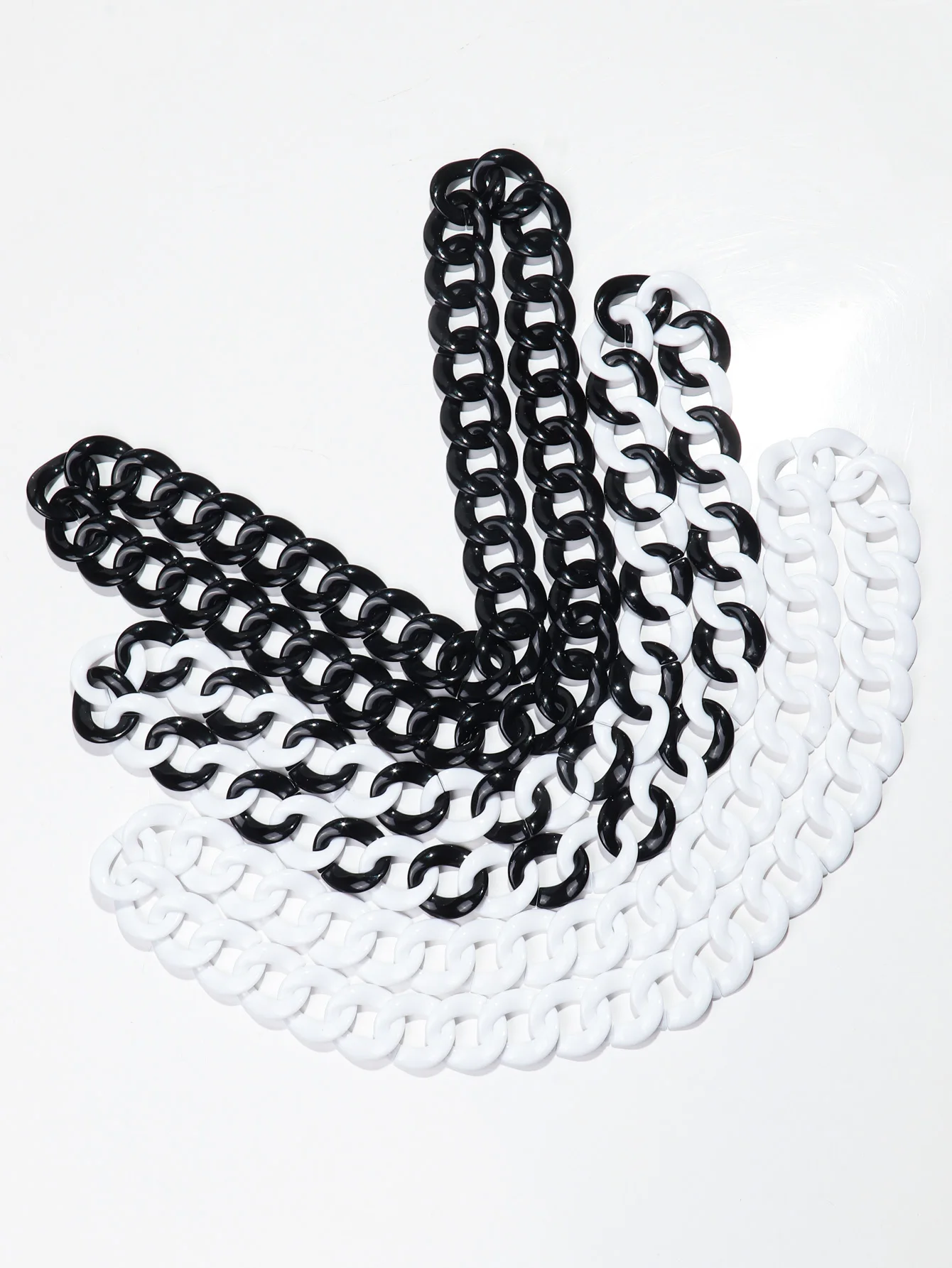 Fashion Black and White Chunky Cuban Chain Christian New Plastic Link 95cm Hip Hop Men Cool Nightclub Acrylic Long Necklace Gift