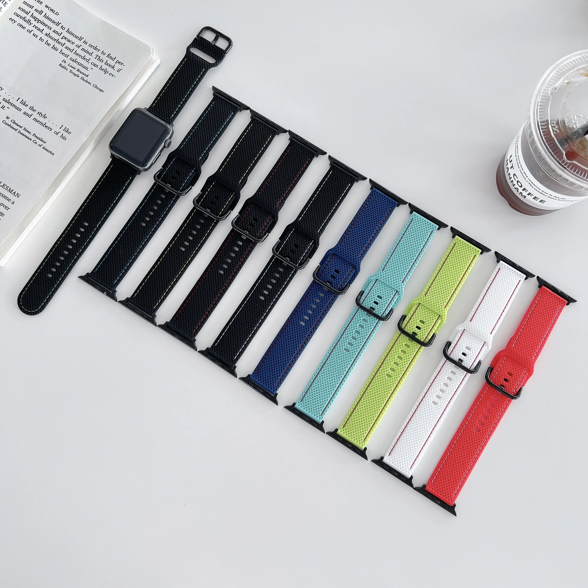 New Design Honeycomb Pattern Car Line Watch Band For Apple Watch 7 6 5 4 Fashion Silicone Strap For Iwatch 38/40/41mm 42/44/45mm