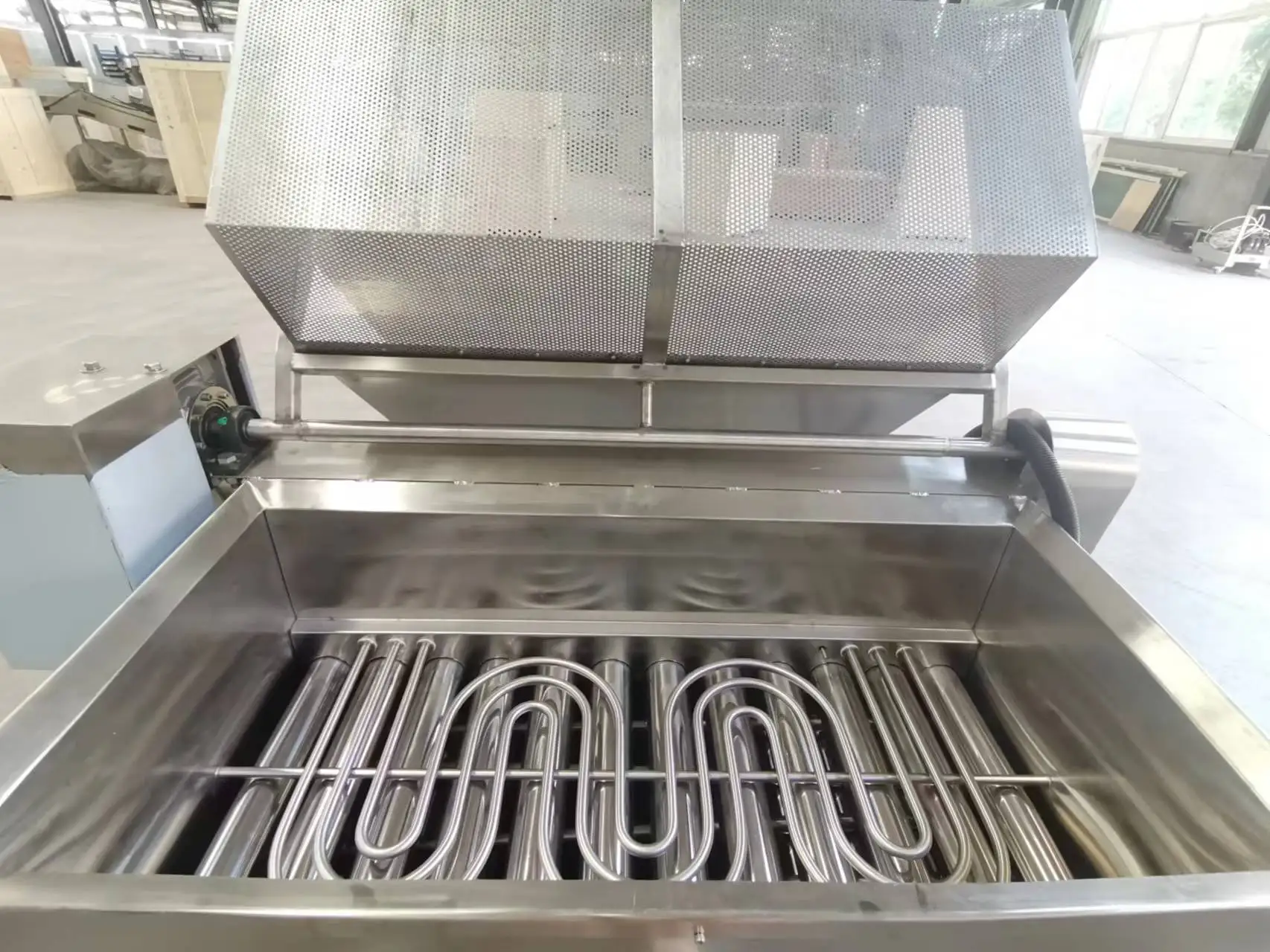 TCA hot sale oil water mixing discharge flip frying machine potato chips production line