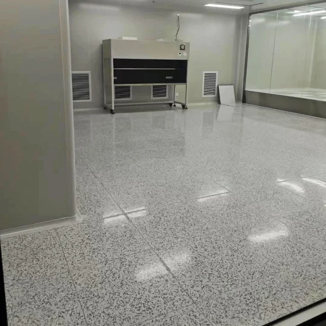 Modern Design PVC/Vinyl Flooring Tiles ESD Garage Supply Pur Surface Treatment for Indoor Workshop and Garage Use