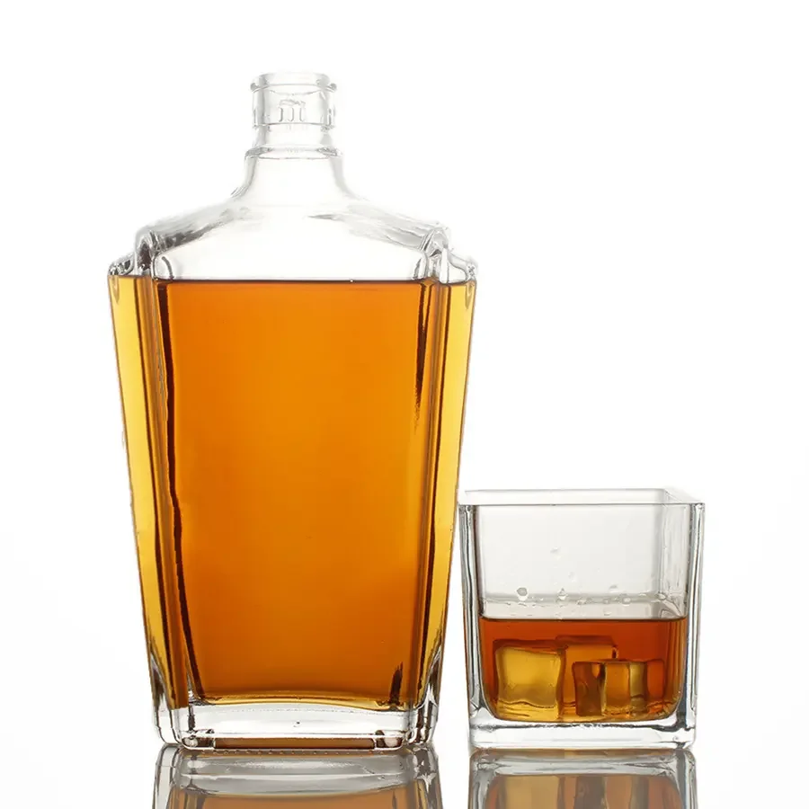 manufacture super flint  bottle high quality 500ml 700ml 750ml spirts rum gin whisky  XO brandy glass bottle