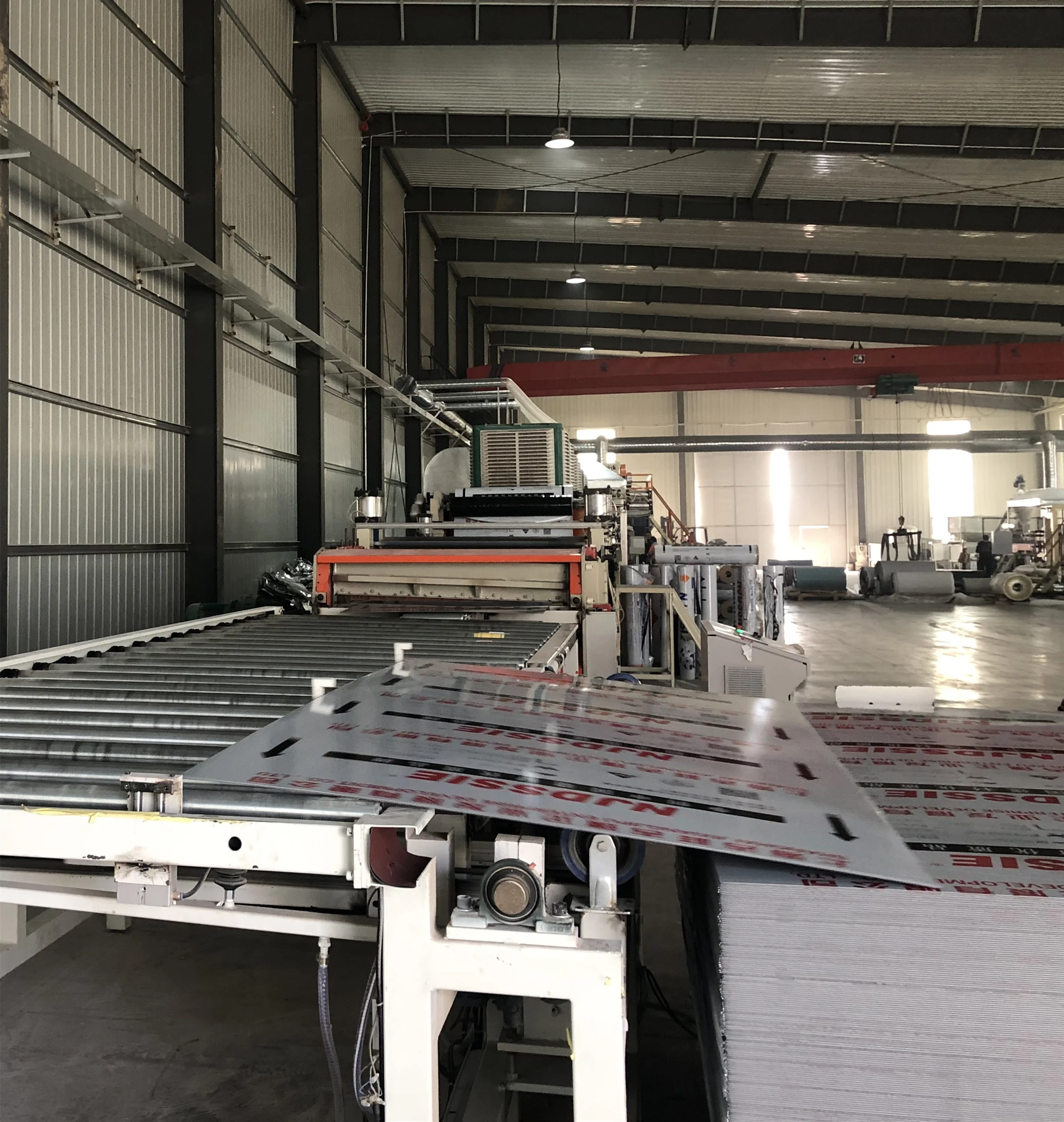 Customized 3mm 4mm alucobond aluminium composite panel et accessoires