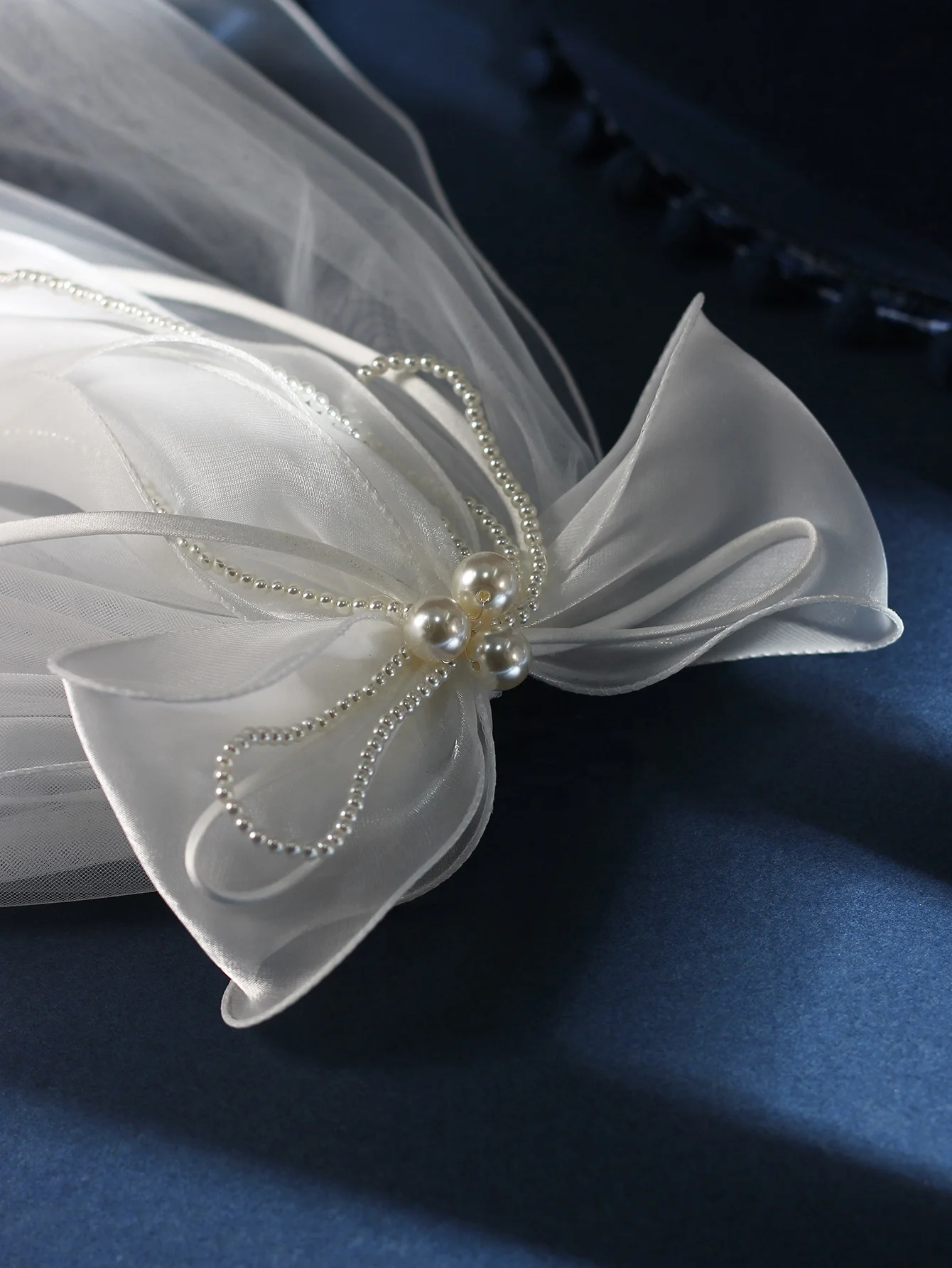 Elegant Wedding Veil Handmade Long Veil with  pearls  Headdress Bridal Veil  Popular  White
