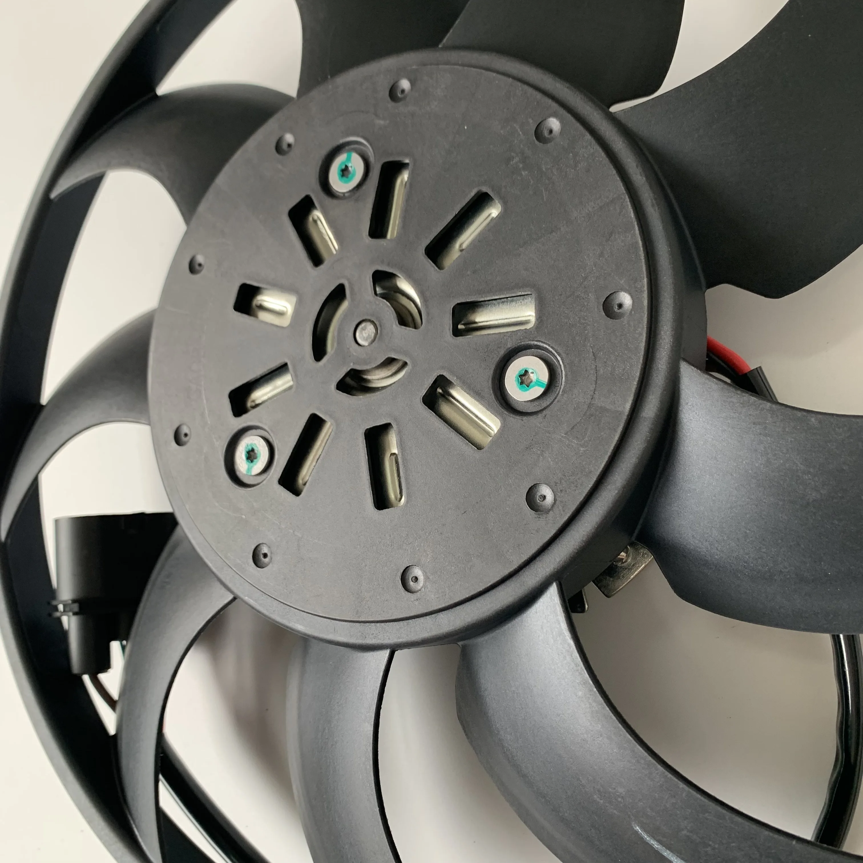 Высокое качество oem 4H0959455AD 12 в коррозионно-стойкий радиатор охлаждающий вентилятор для автомобиля