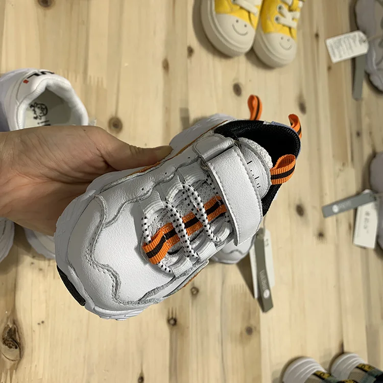 Готово к отправке, небольшое количество для минимального заказа красочные 2020 спортивная обувь на мягкой резиновой подошвой для игр на открытом воздухе из натуральной кожи От 1 до 4 лет детская повседневная обувь