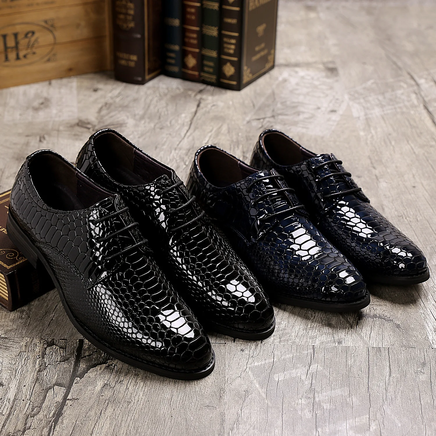 
Snake Skin Fashion Pointed Soft Soled Men Business Derby Shoes 