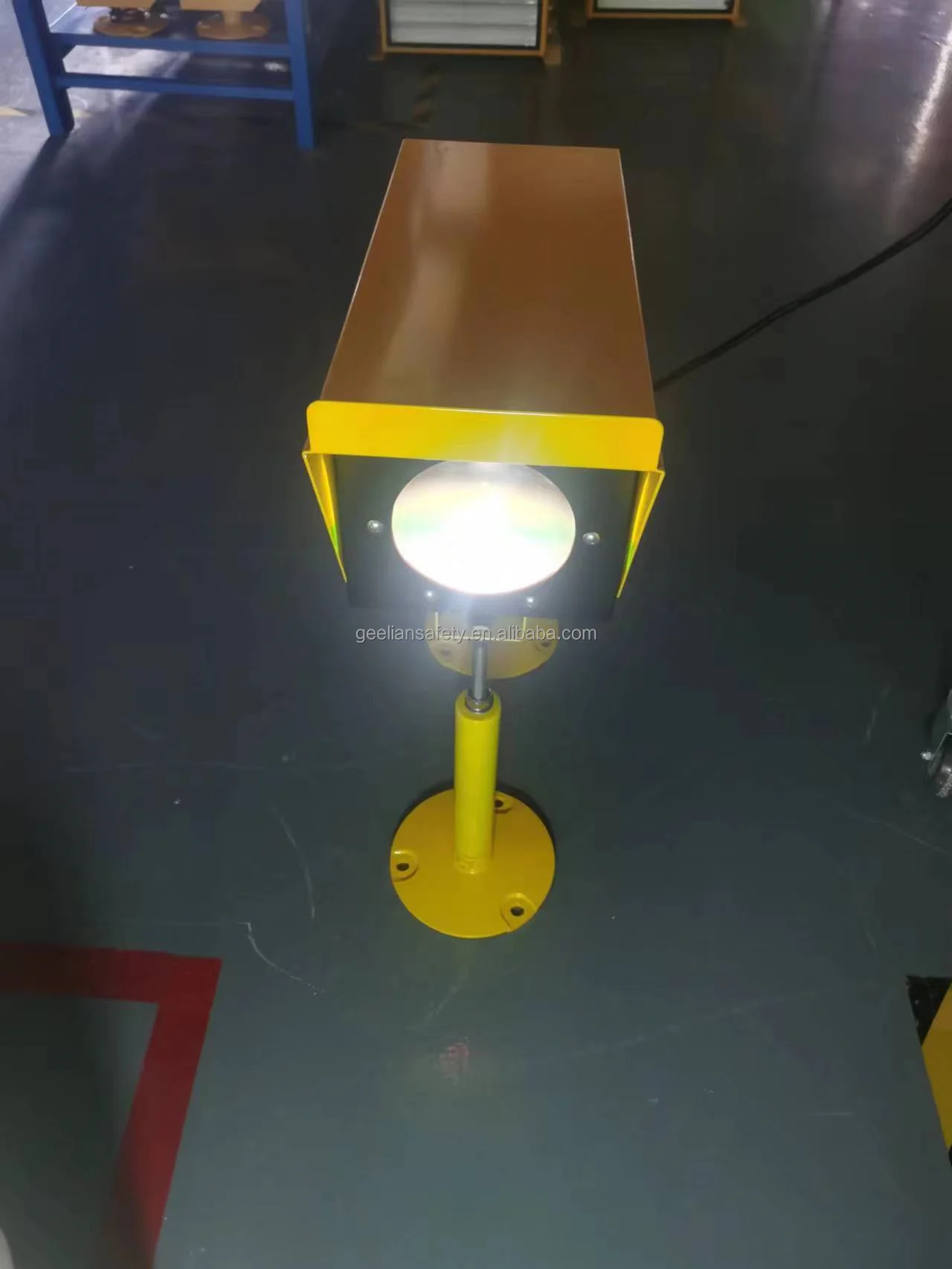 Low Price Hot Sale Airfield Ground Lighting Solar Powered LED Runway Light for Airport Aerodrome