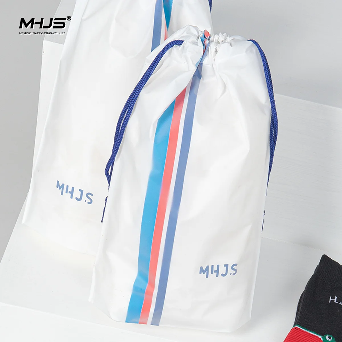 YL Custom Own Logo OEM Men Women Unisex Designer Fashion Art Socks Funny Cotton Happy Crew Dress Tube Socks Manufacturer