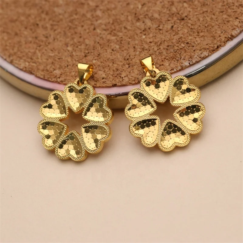 2023 New Arrivals 18k Yellow Gold Plated Cnc Honeycomb Heart Linked To Heart Round Shape Pendant Custom Jewelry Wholesale