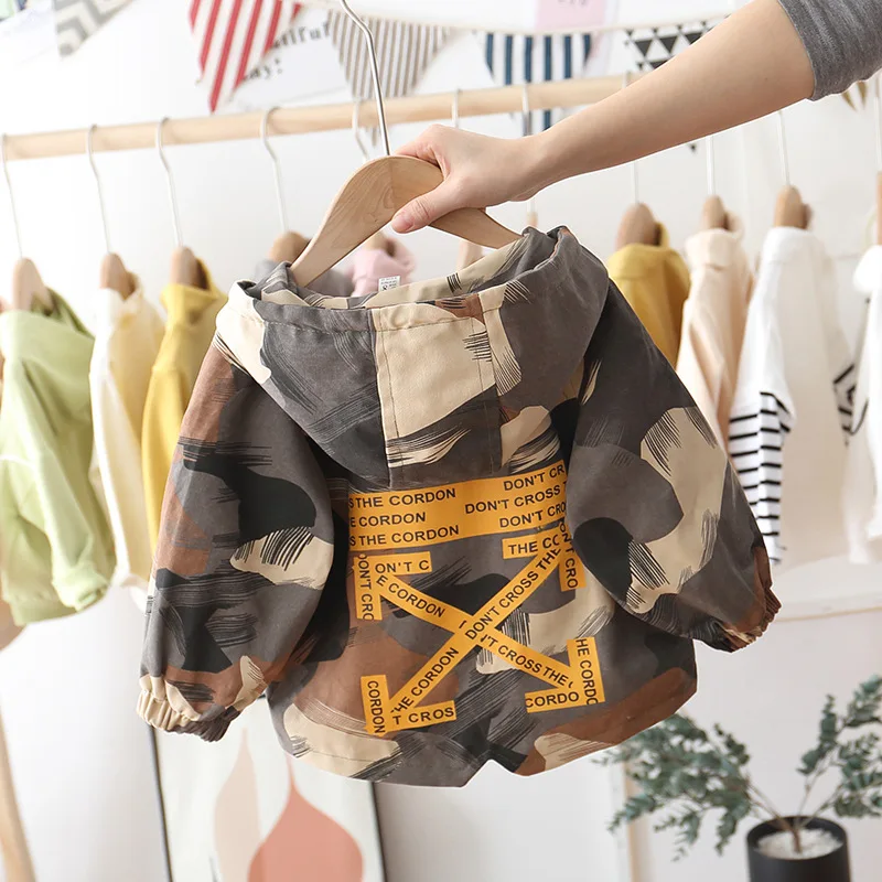 Весенне-осенние высококачественные куртки и пальто, детское пальто с длинным рукавом детская верхняя одежда; Камуфляжная куртка От 1 до 3 лет Одежда для маленьких мальчиков куртка с застежкой-молнией