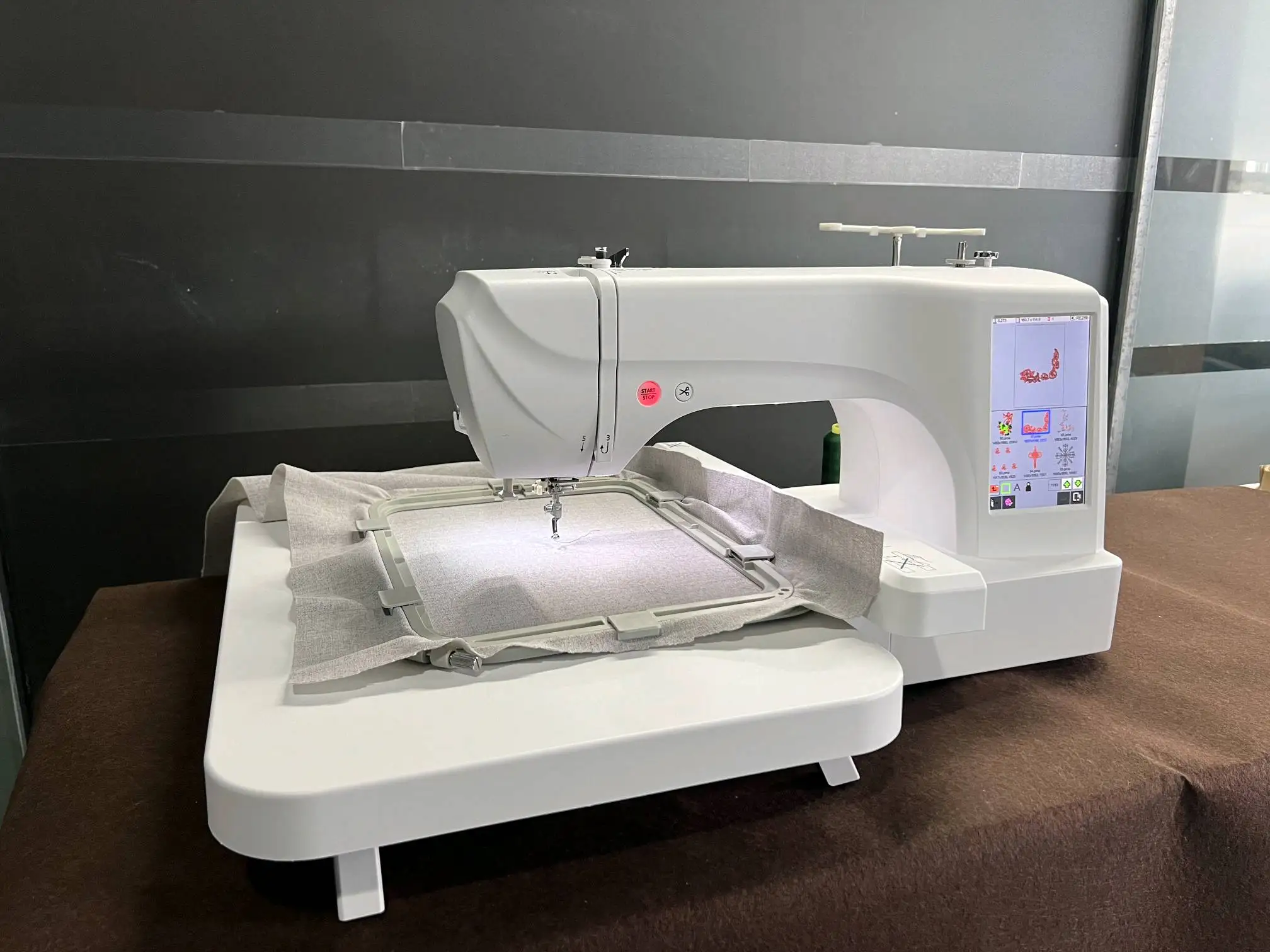 Bs5b Computerized Embroidery Machine Price Computerized Flat Embroidery Machine