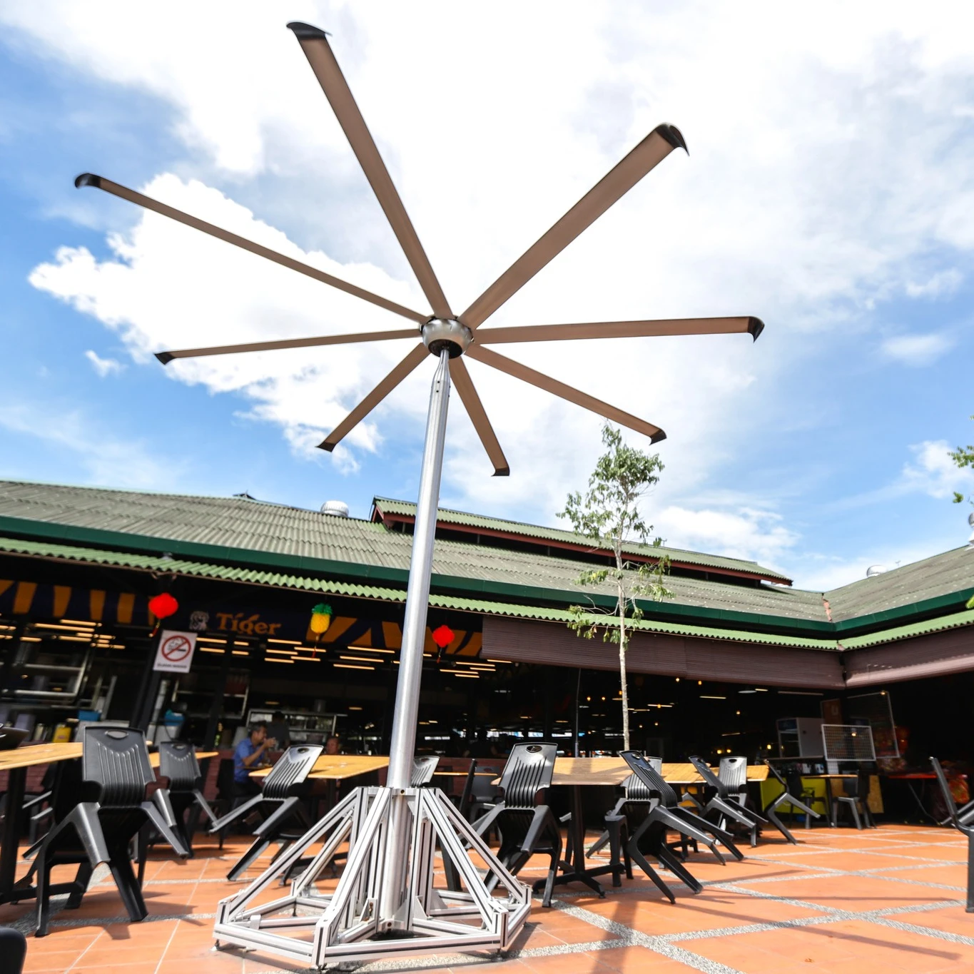 Large Outdoor 4.2M 14 Feet HVLS Pedestal Floor Fan for Coffee Bar