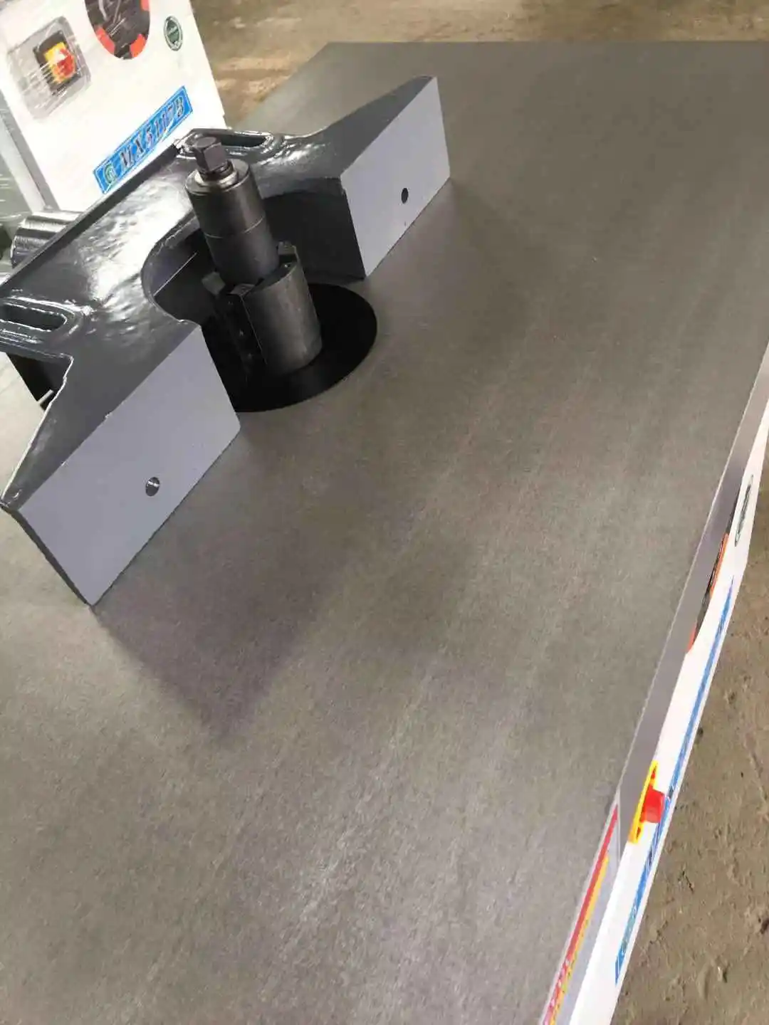 
Sell High-Quality Sliding Table Machine Woodworking Single Spindle Moulder Milling 