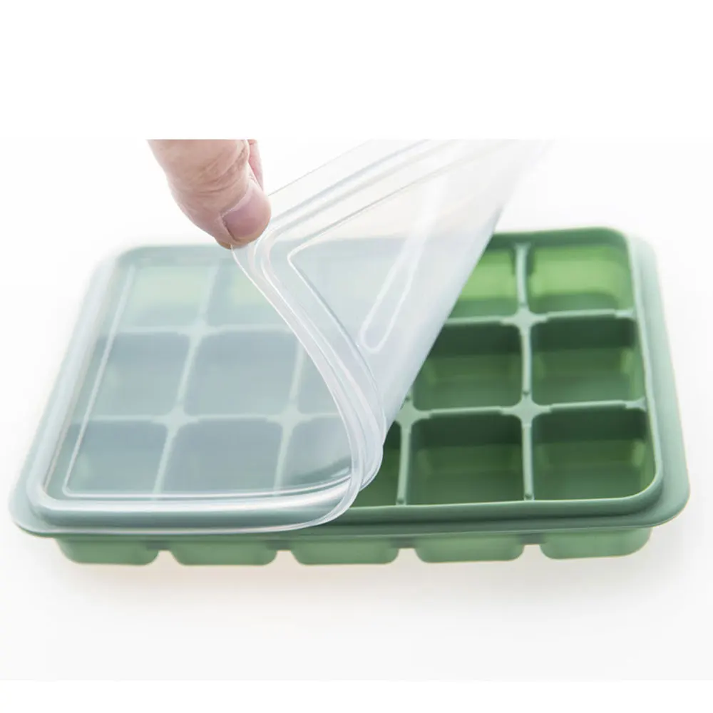 Wholesale Creative Silicone Ice Cube Ice Mold with Cover Household Refrigerator Food DIY Complementary Silicone Ice Tray