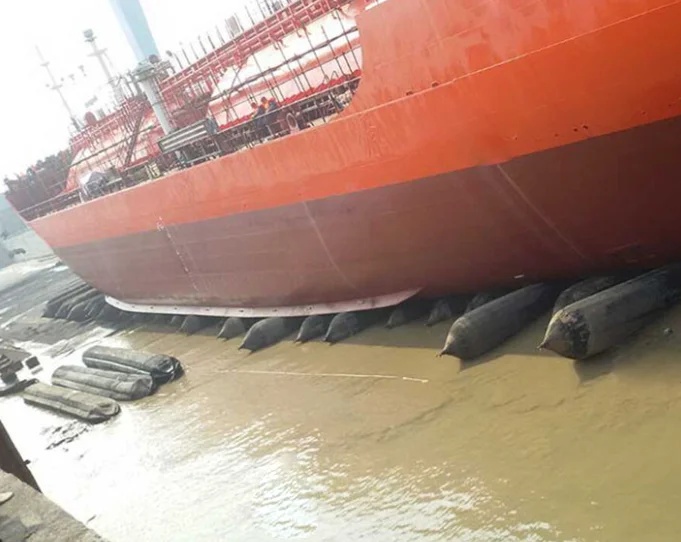 High Bearing Capacity Marine Ship Launching Airbag Inflatable Rubber Airbags For Landing and Lifting
