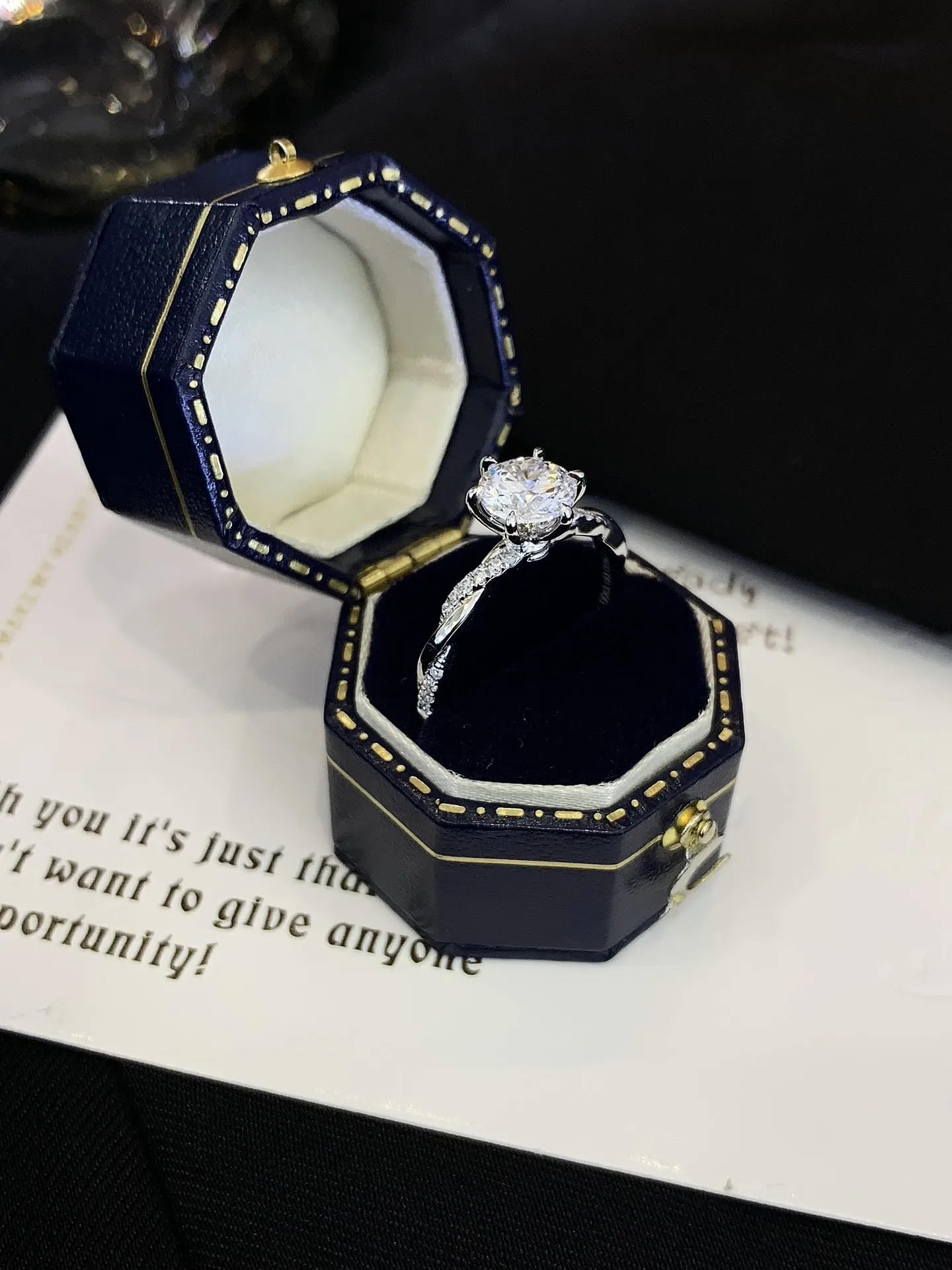 Custom 1.0 Carat Diamond Ring CVD Lab Diamond Fashion Twist Design Engagement Wedding Ring