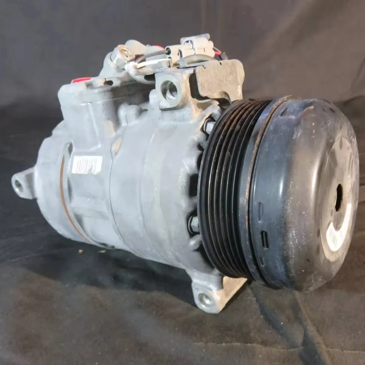Car AC Compressor for Mercedes Benz SLK250 C250 C300 C350 6SBU16C 0032302911 A0032308511