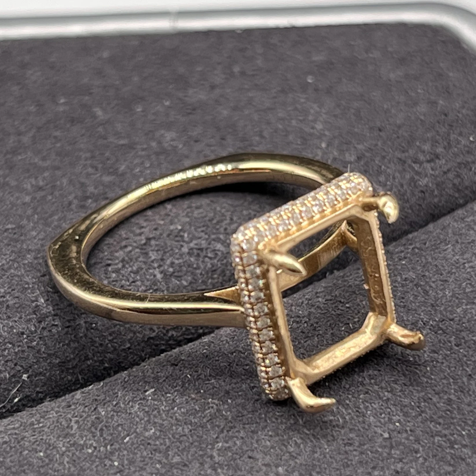 Wholesale 9K/14K/ 18k Solid Gold Semi Mount Ring Setting Without Stones