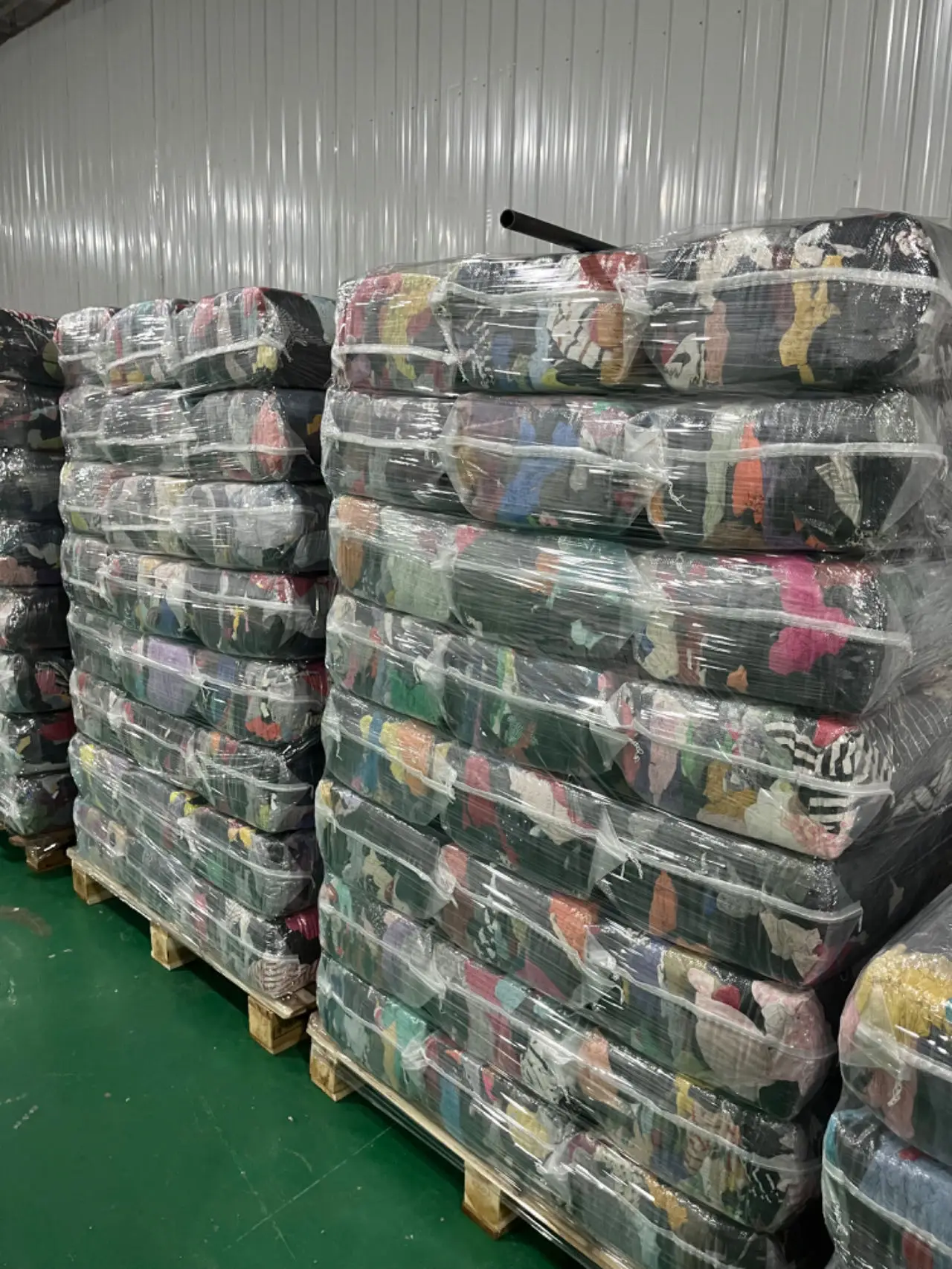 100 Cotton 10Kg 25Kg Paca De Trapo Industrial Textile Waste Multicolor Dark Color T-shirt 100% Cotton Rags for Cleaning Rags