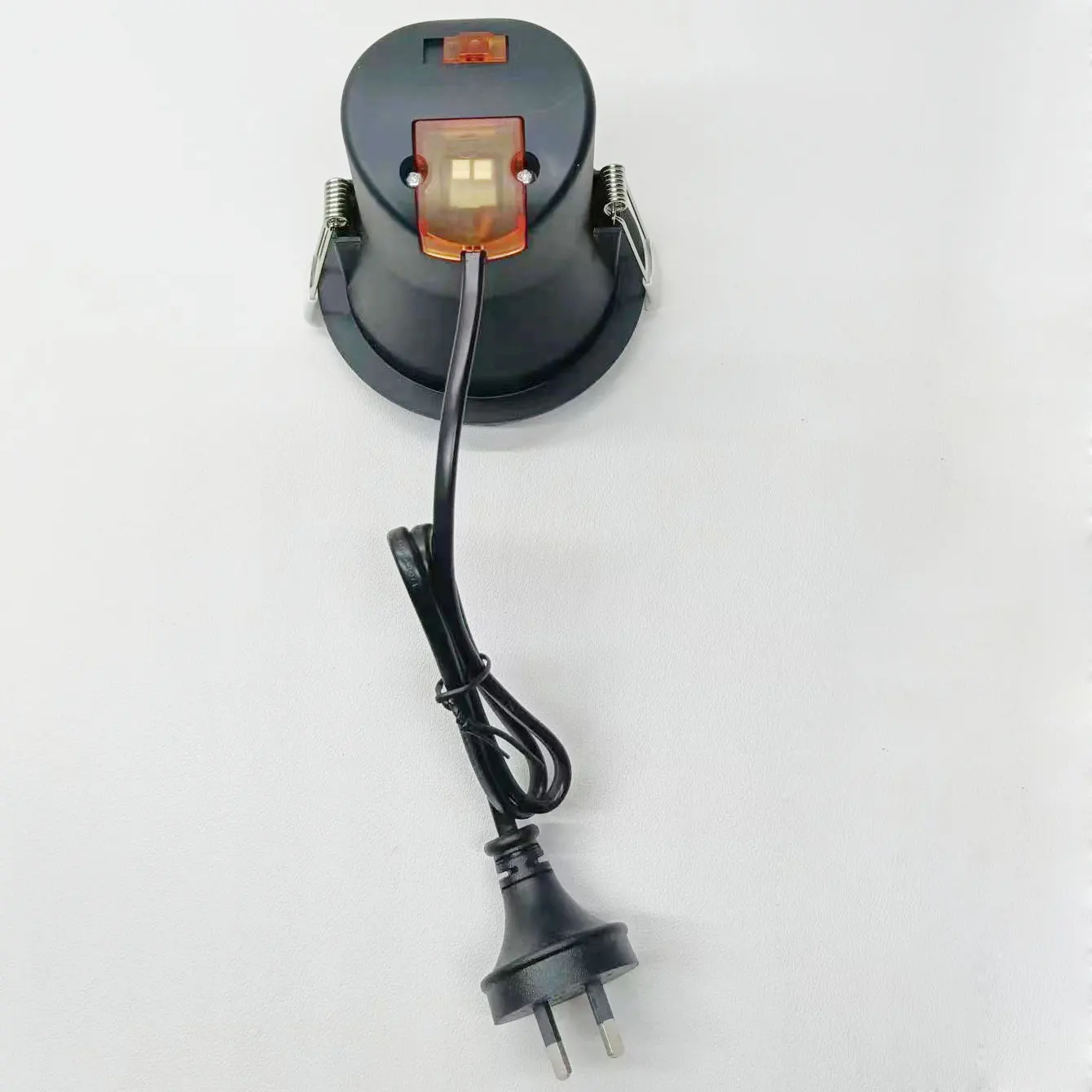 SAA Australia UGR<19, with flex and plug termination and selectable CCT 12 watt dimmable downlight led down light