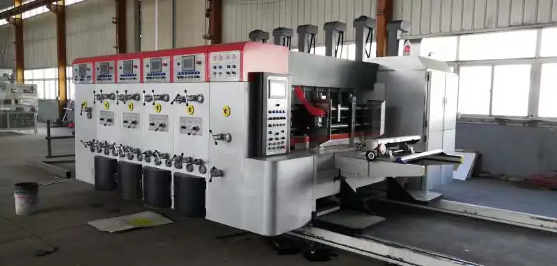 High-speed flexo printing and slotting& die-cutting machine