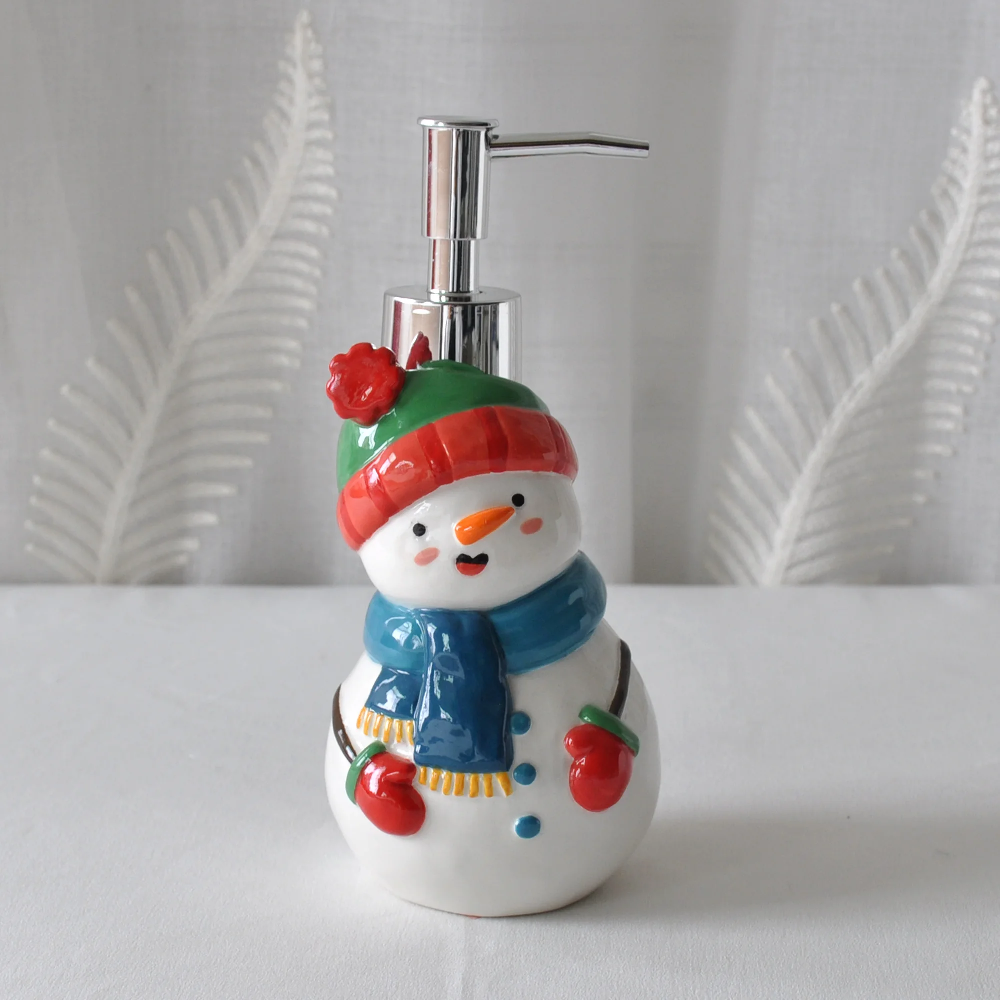 ODM/OEM Customized Handmade Cute Snowman Soap Dispenser For Hotel & Home Bathroom Accessories