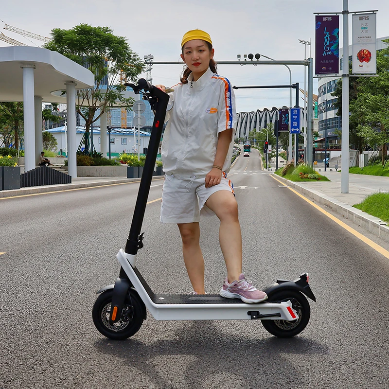  Selfbalancing Escooter 10 дюймов для взрослых Электрический скутер способный преодолевать Броды продажи в США склад Канада