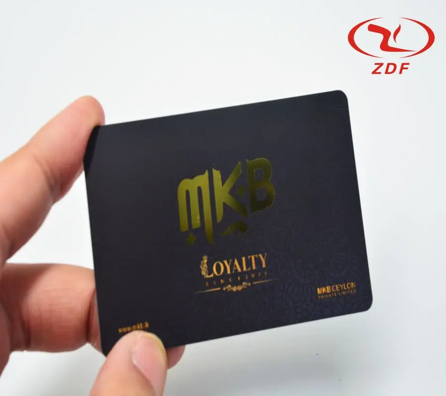 Factory wholesale Customized printed PVC Gift card VIP membership Loyalty Card signature panel with embossed number