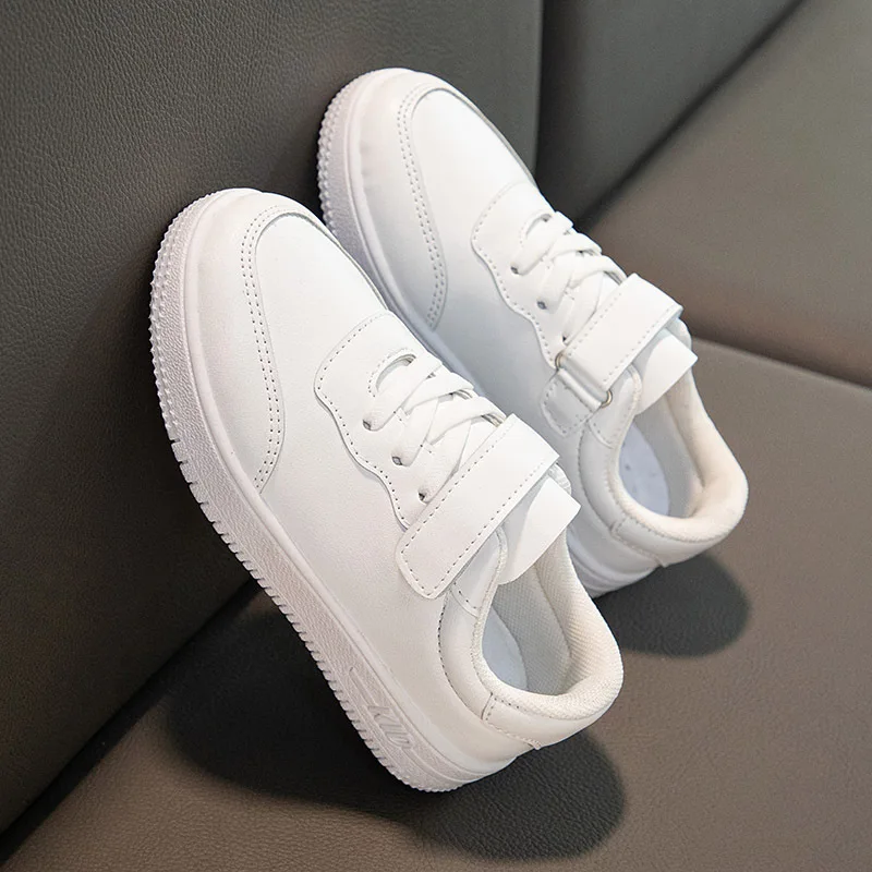 Children soft soled comfortable sneakers for boy and girl