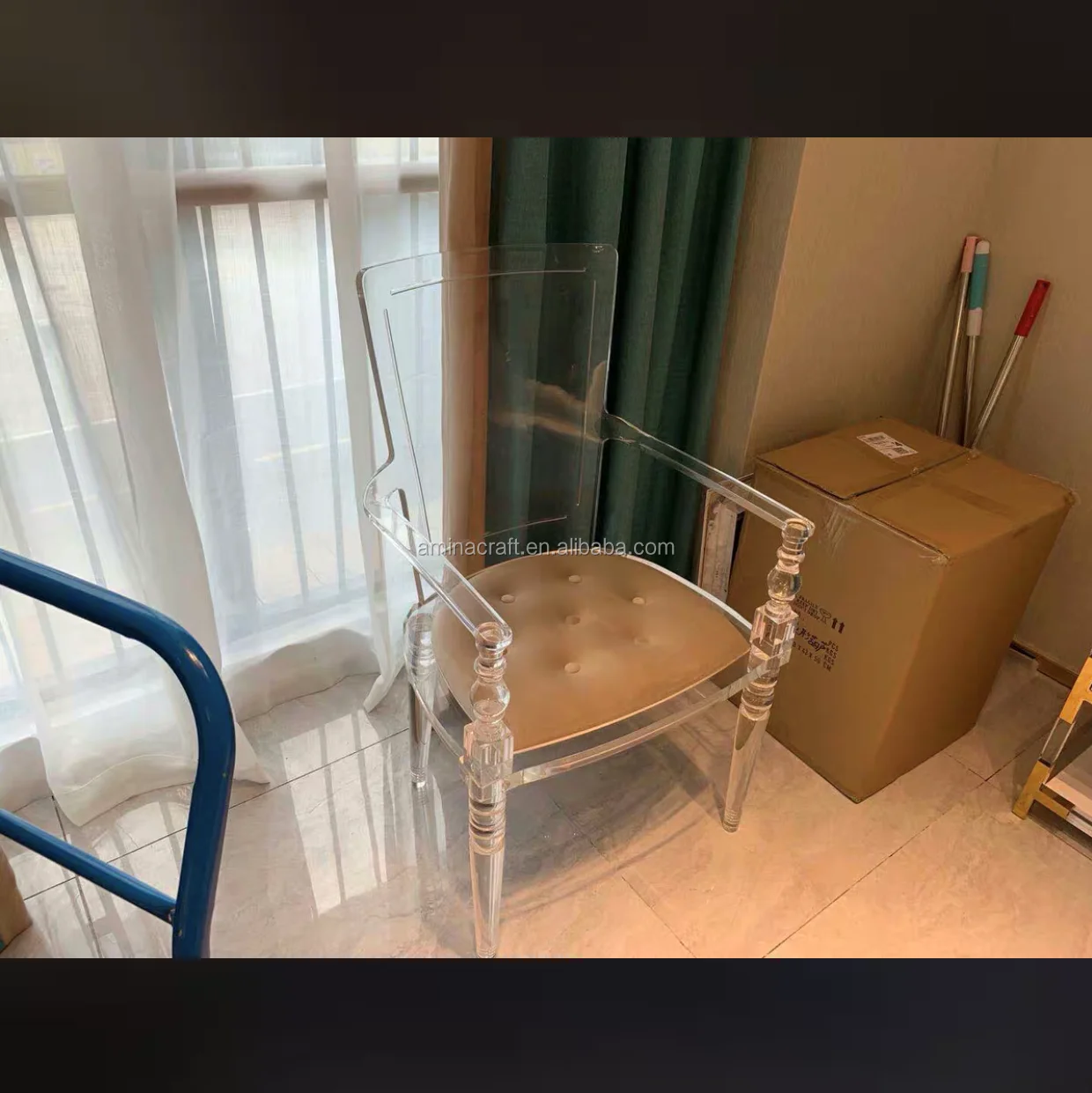 Amina Craft transparent acrylic dining chair acrylic chairs with fabric for wedding