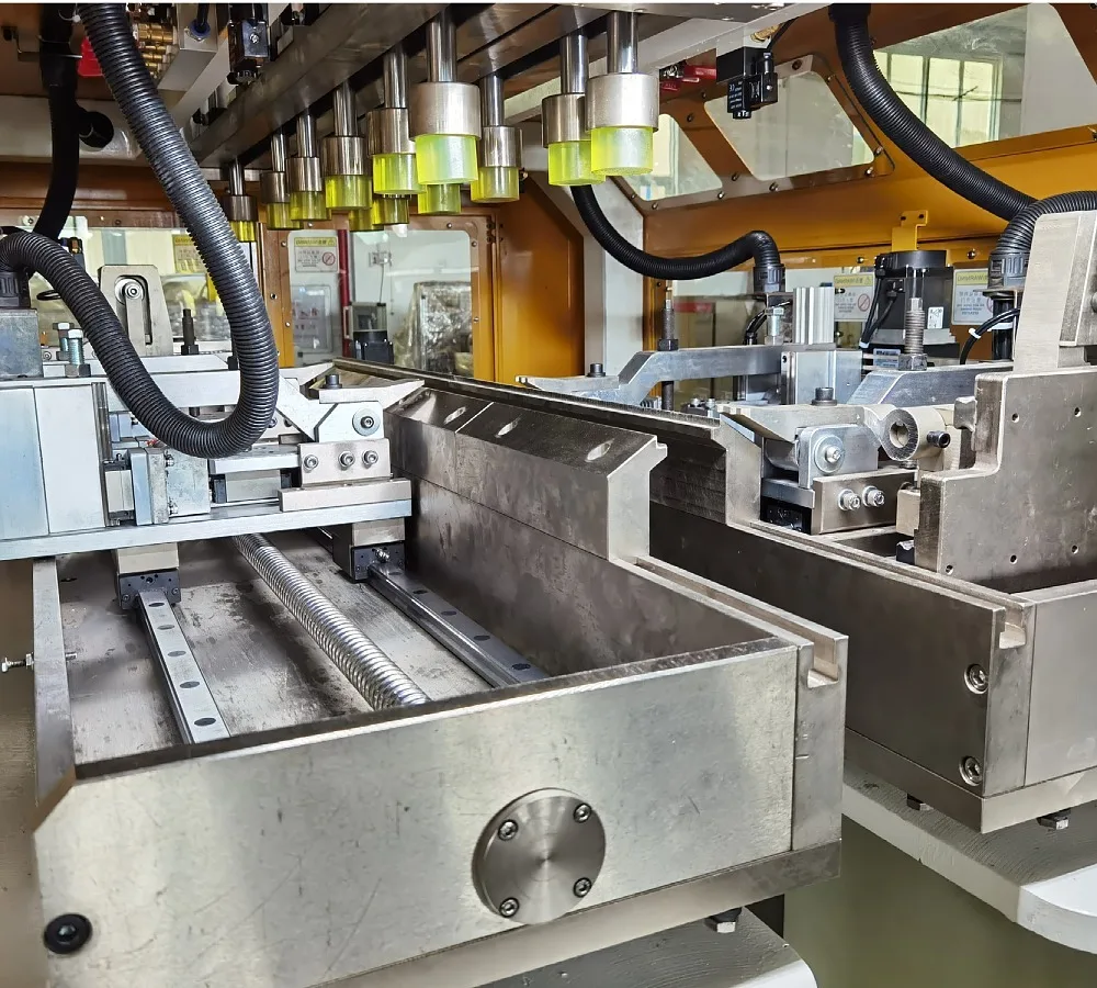 Direct Selling Car Water Tanks Fully Automatic Aluminum Radiator Plastic Tank Crimping Machine Radiator Clinching Machine