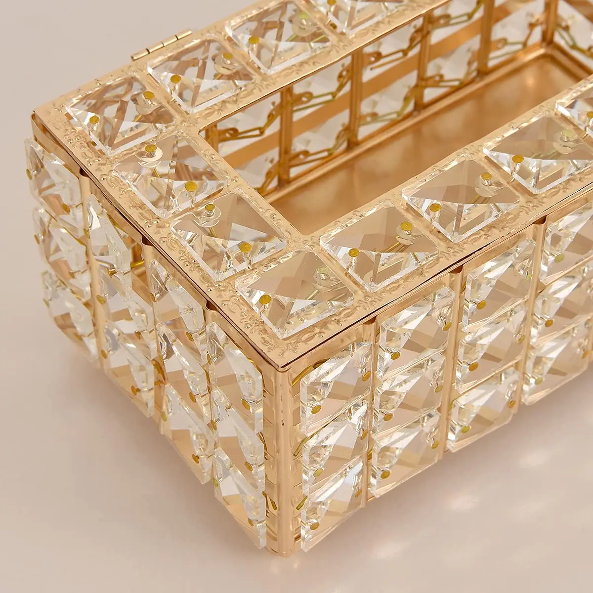 European-style home decoration tissue box creative light luxury crystal tissue box modern hotel 22 square beads tissue box