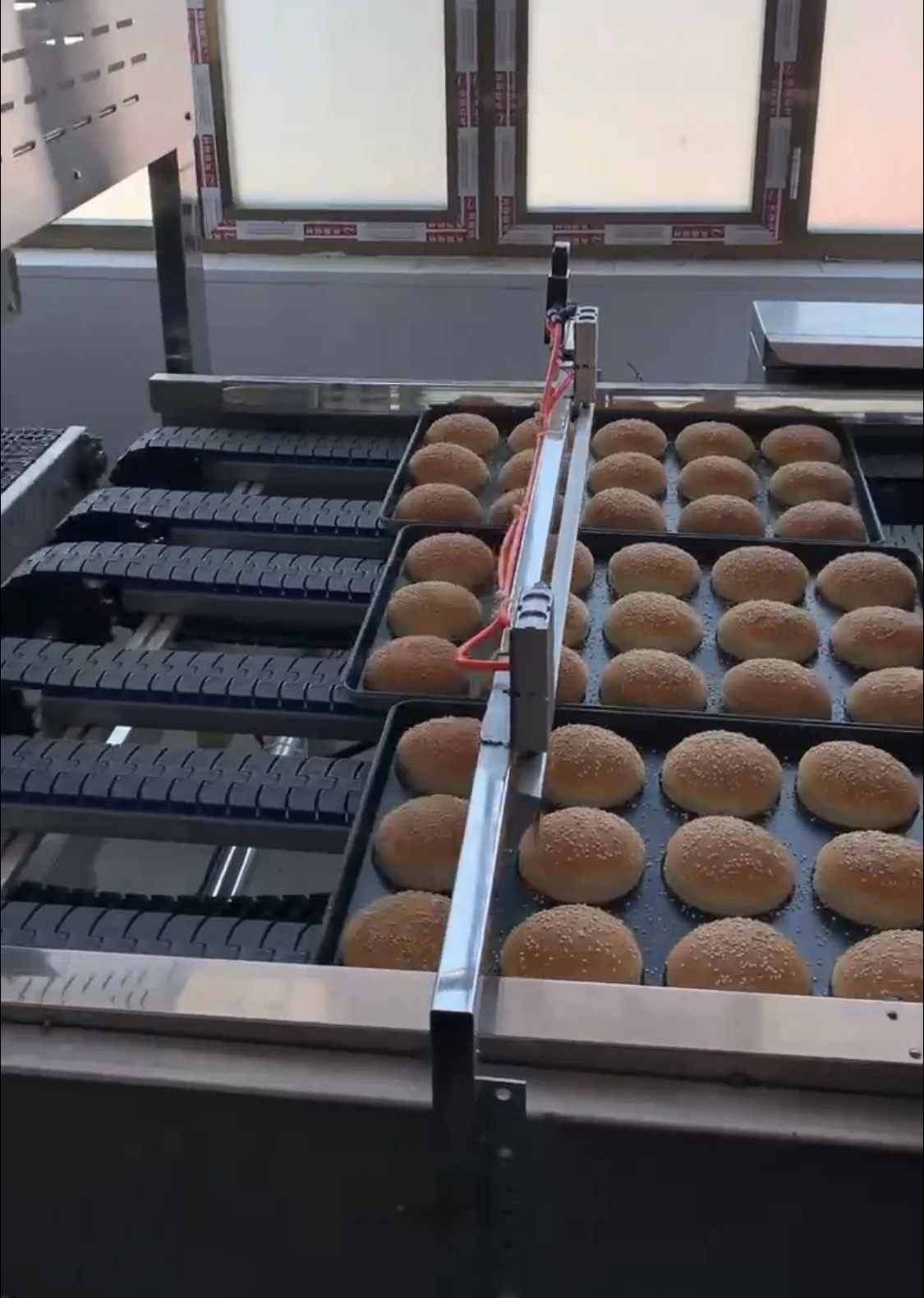 Burger Bun Production Line/Bread Bun Production Line/Baking Equipment On Sale