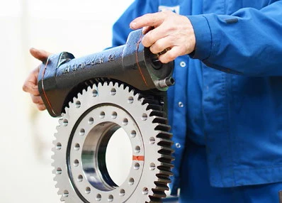 High quality Slewing Drive with heavy loading and Strong torque for slow rotating solar panel kits